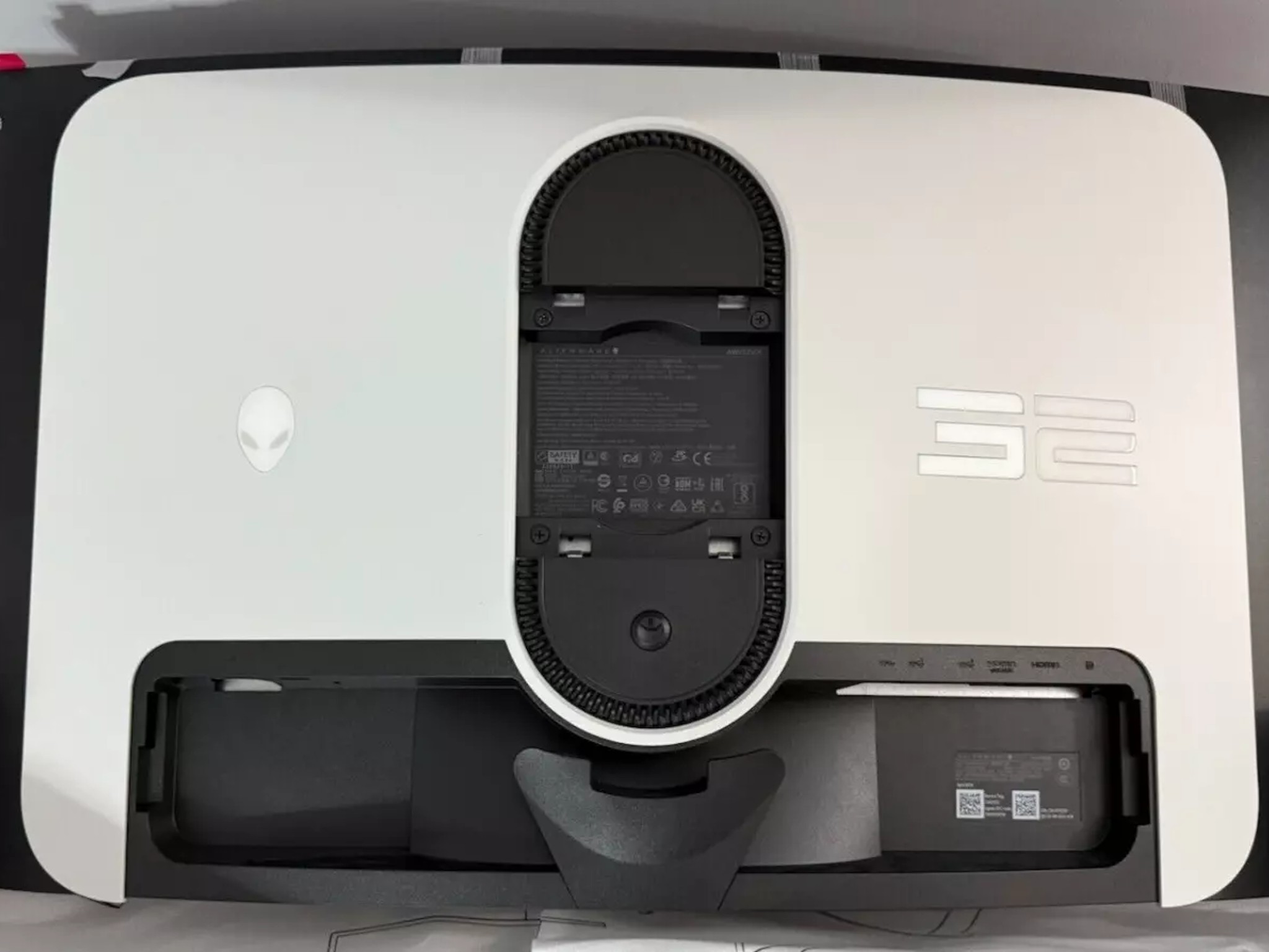 Alienware AW3225QF 32" QD-OLED Curved 4K UHD 240Hz G-SYNC Gaming Monitor