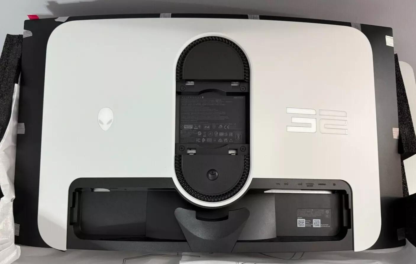 Alienware AW3225QF 32" QD-OLED Curved 4K UHD 240Hz G-SYNC Gaming Monitor