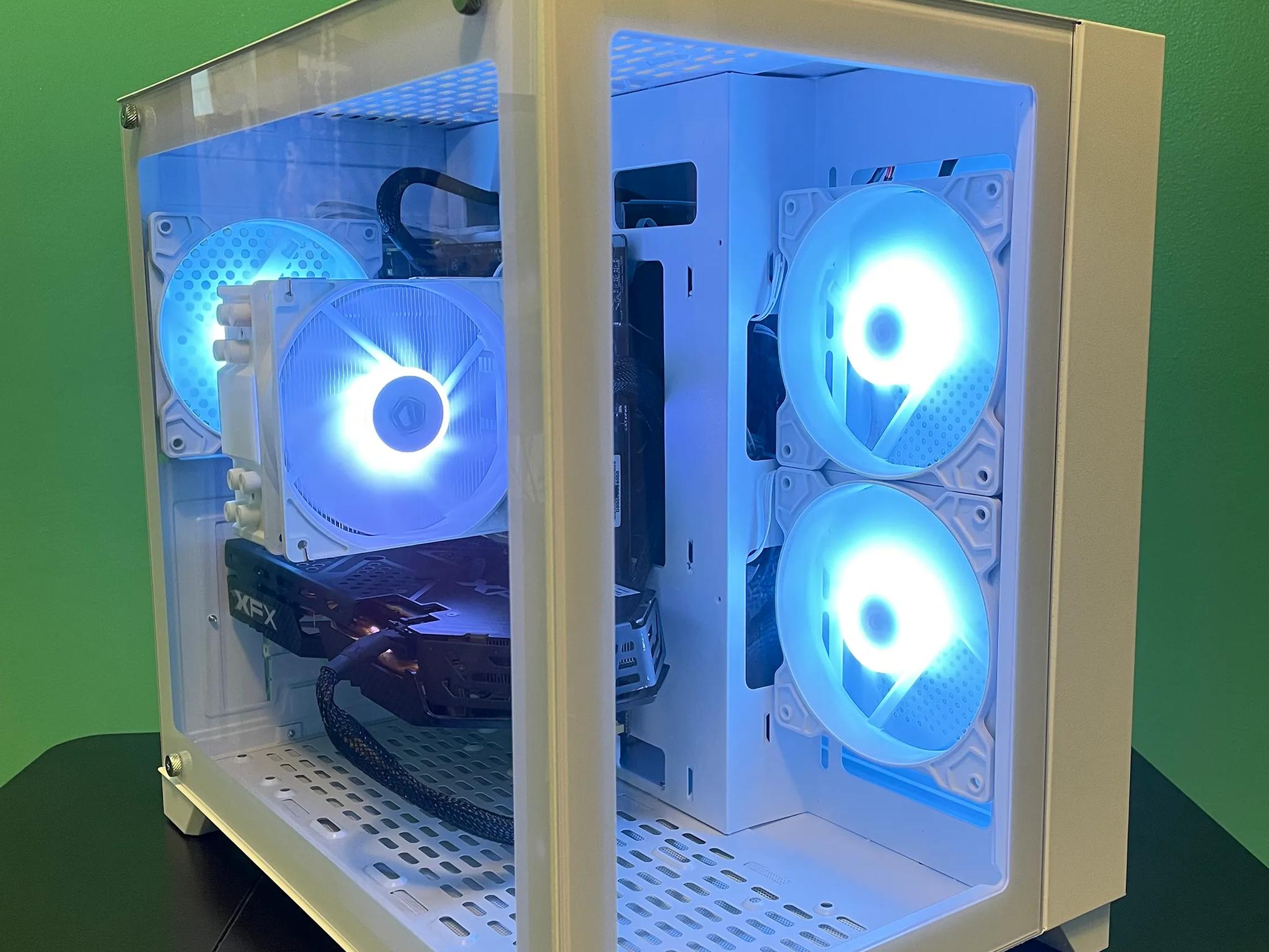 CLEAN White Gaming PC| Intel i5 / Amd RX580 / 8GB / 600GB Win 10 Pro WiFi