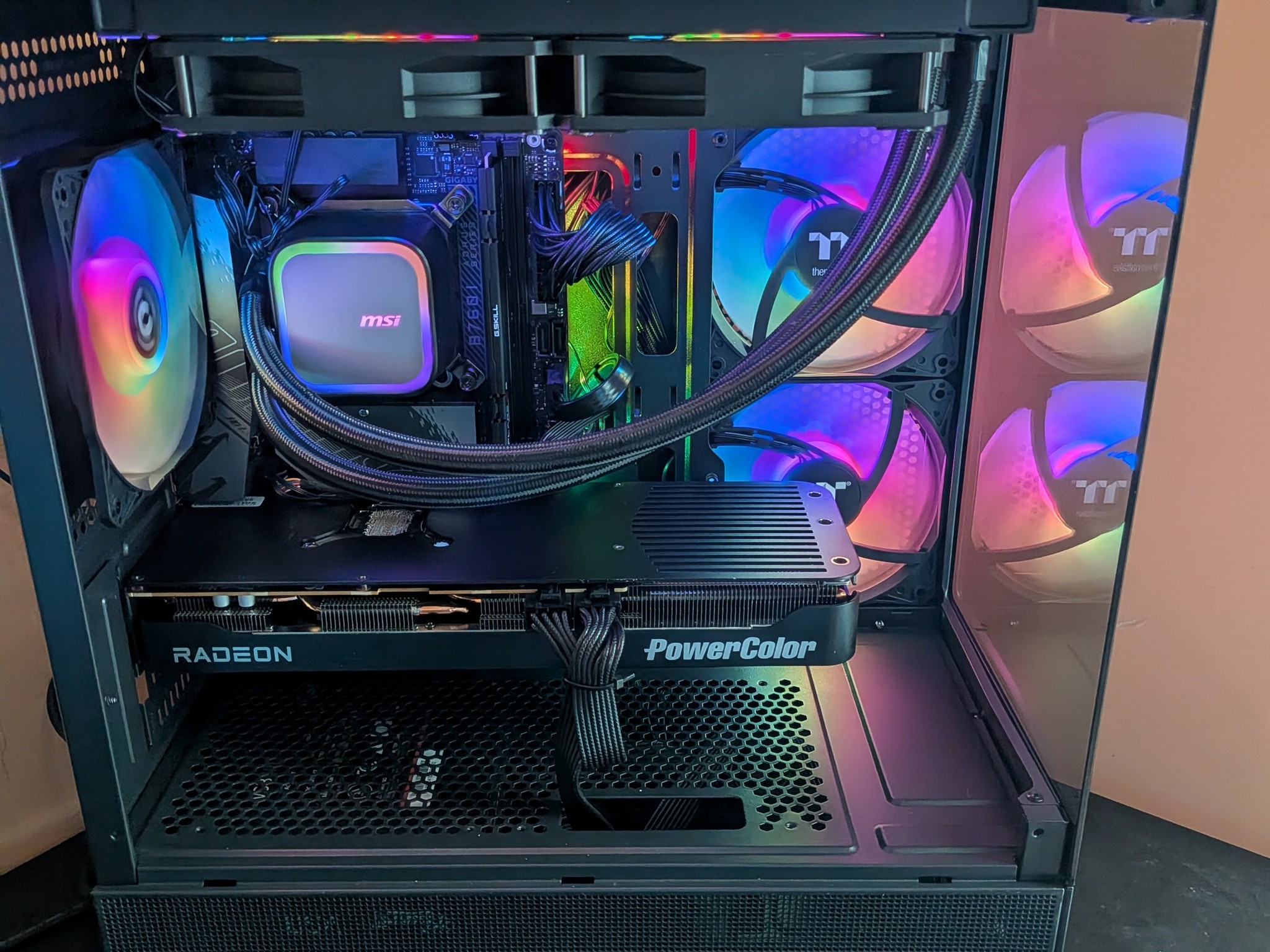 13700K | 9070 GRE | 16GB DDR5 | 1TB NVME | 650W