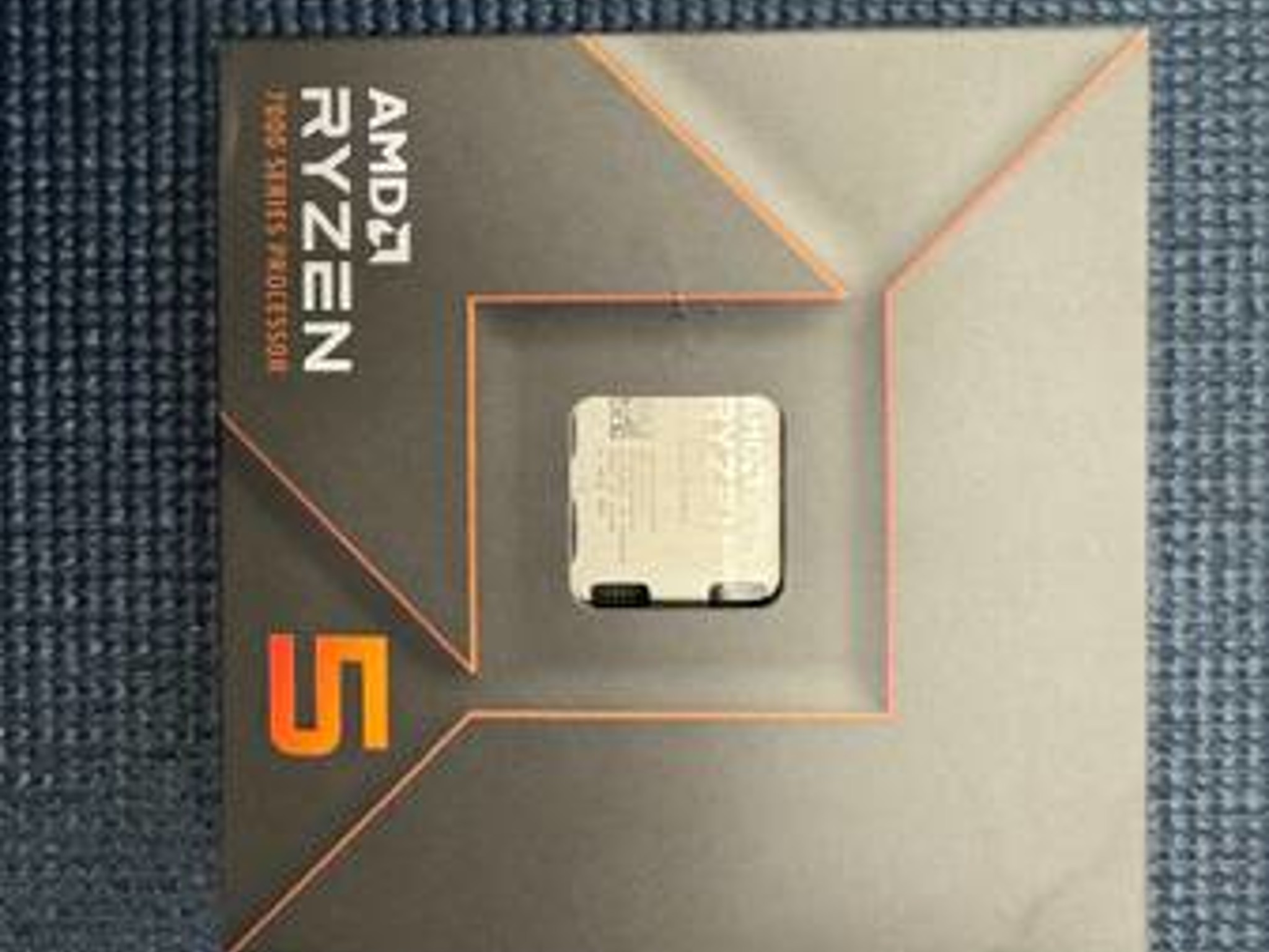 Ryzen 5 7600X 6-Core, 12-Thread Unlocked Desktop Processor