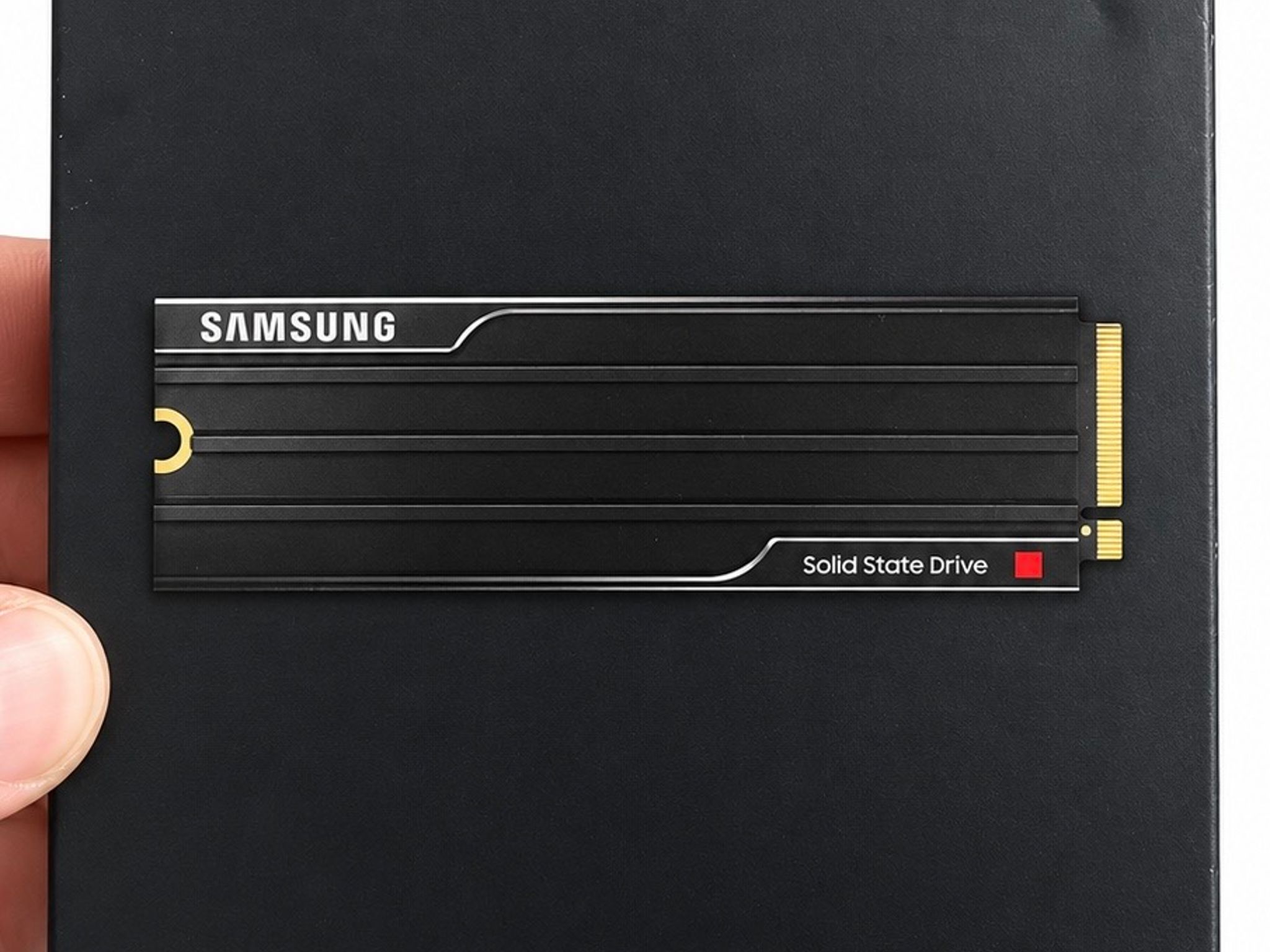 Samsung 4TB 9100 Pro SSD w/ Heatsink