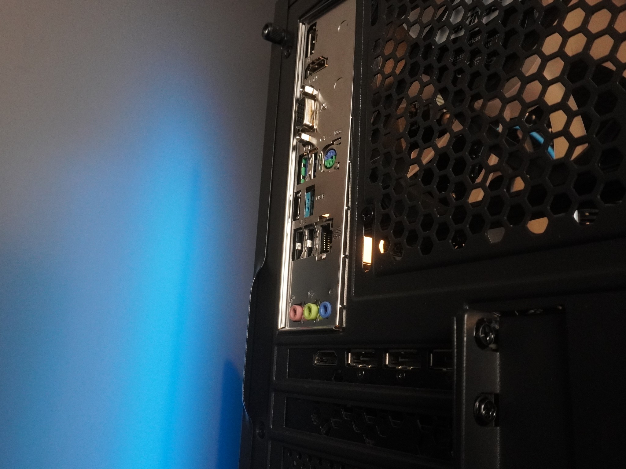 🖤 STEALTH 🖤 1440/1080p GAMING MACHINE 💚RTX 3060ti 💙 i5 12400f | 16GB | 1TB | WIFI