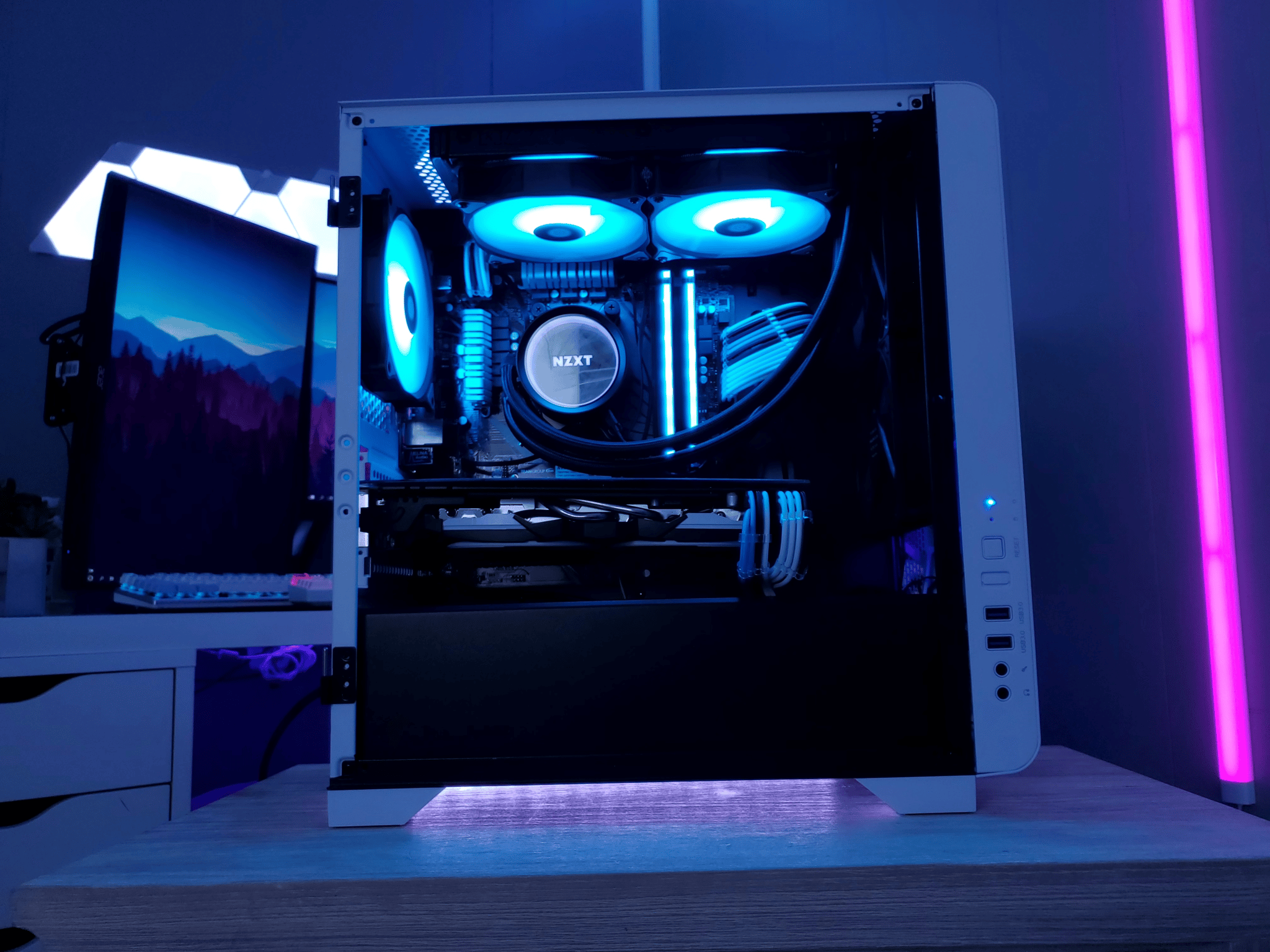 The Space-Station | GTX 1080 - Ryzen 7 1700x Gaming PC
