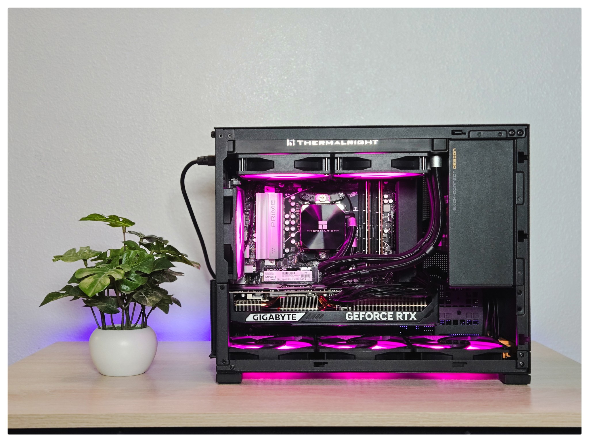 Ryzen 7800X3D | RTX 5070 | Wi-Fi | RGB Gaming PC