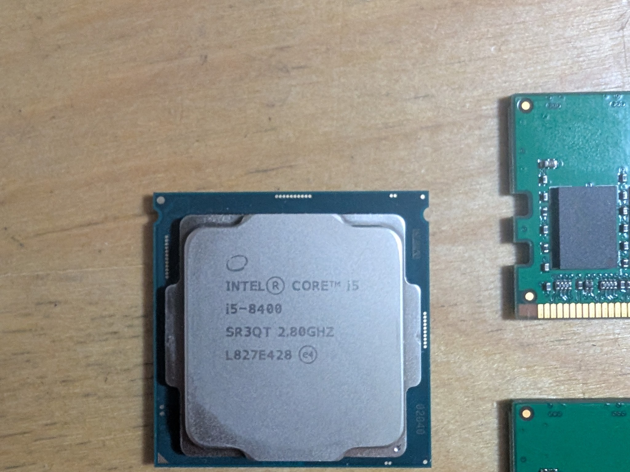 Intel Core i5-8400 + 16GB DDR4 2666MTs
