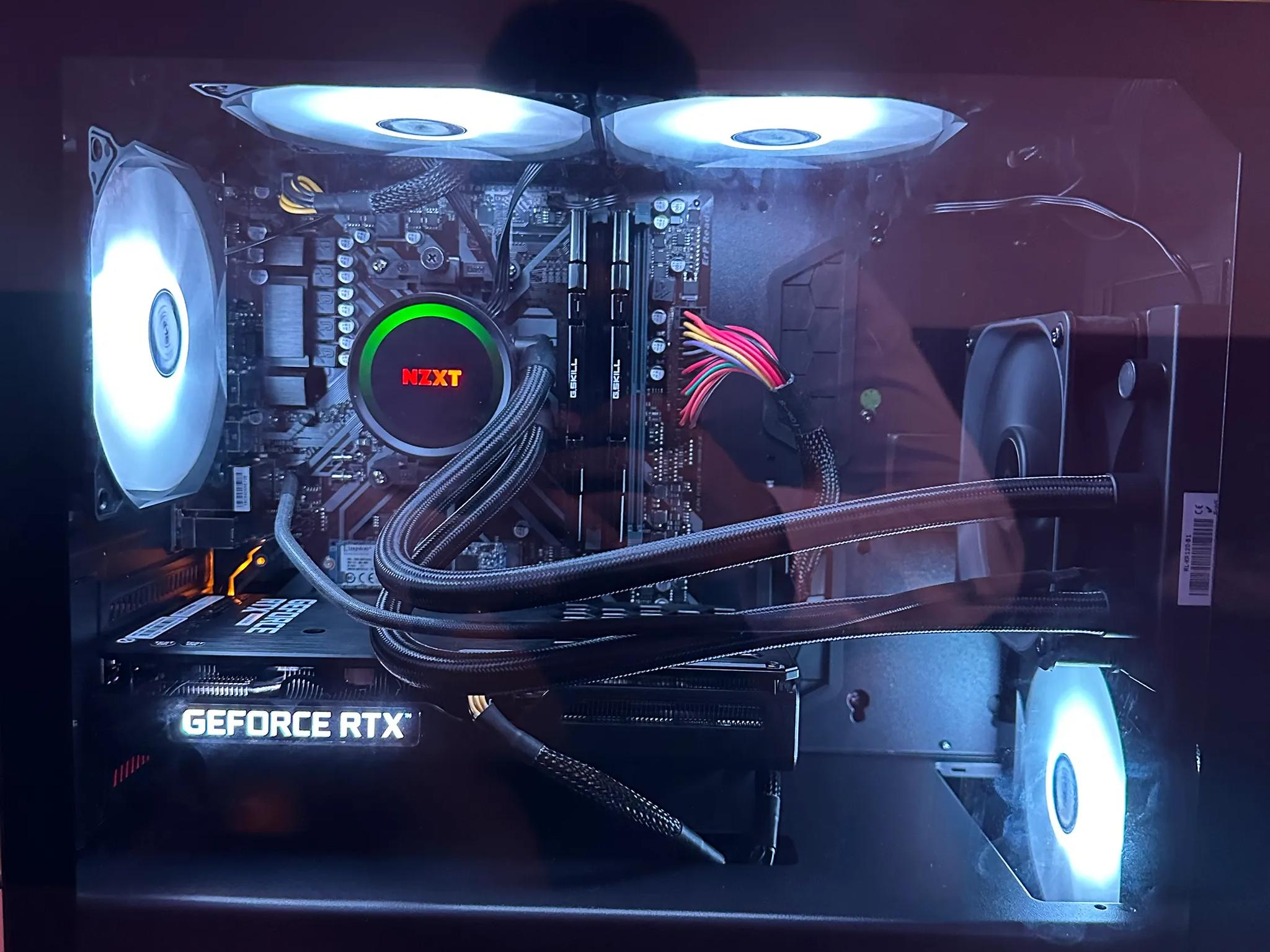 Ryzen 5 2400g/RTX 3050/16gb 3200mhz Custom Gaming PC