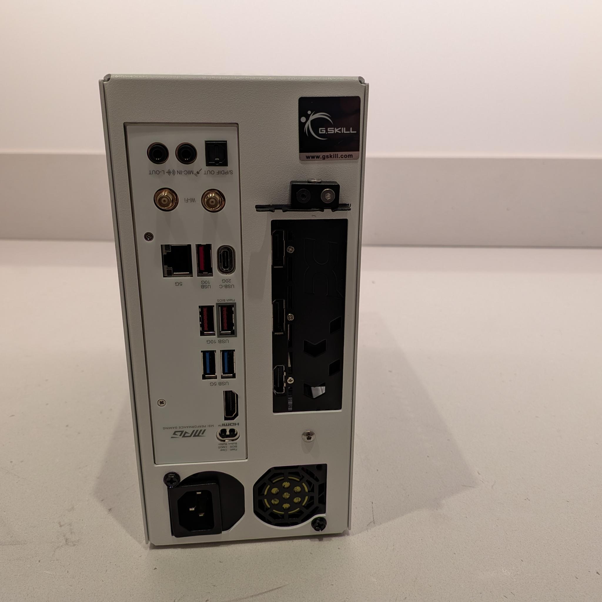 1440p Mini Snowstorm - RX 9060 XT 16 GB, Ryzen 5 9600X, 32 GB DDR5, 2 TB Gen 4 NVME