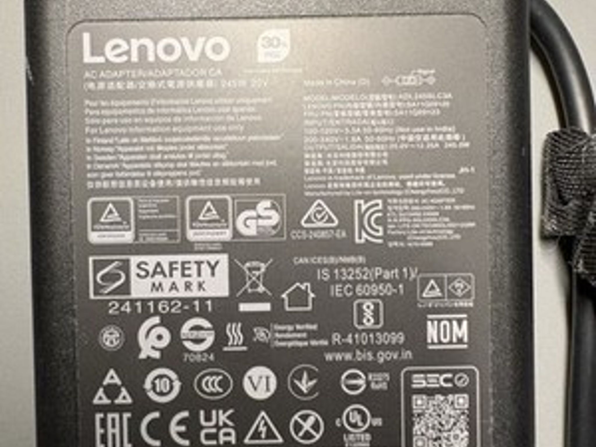 Lenovo Legion Pro 5 16IAX10H 16" Core Ultra 9 275HX 32GB RAM 2TB SSD RTX 5070