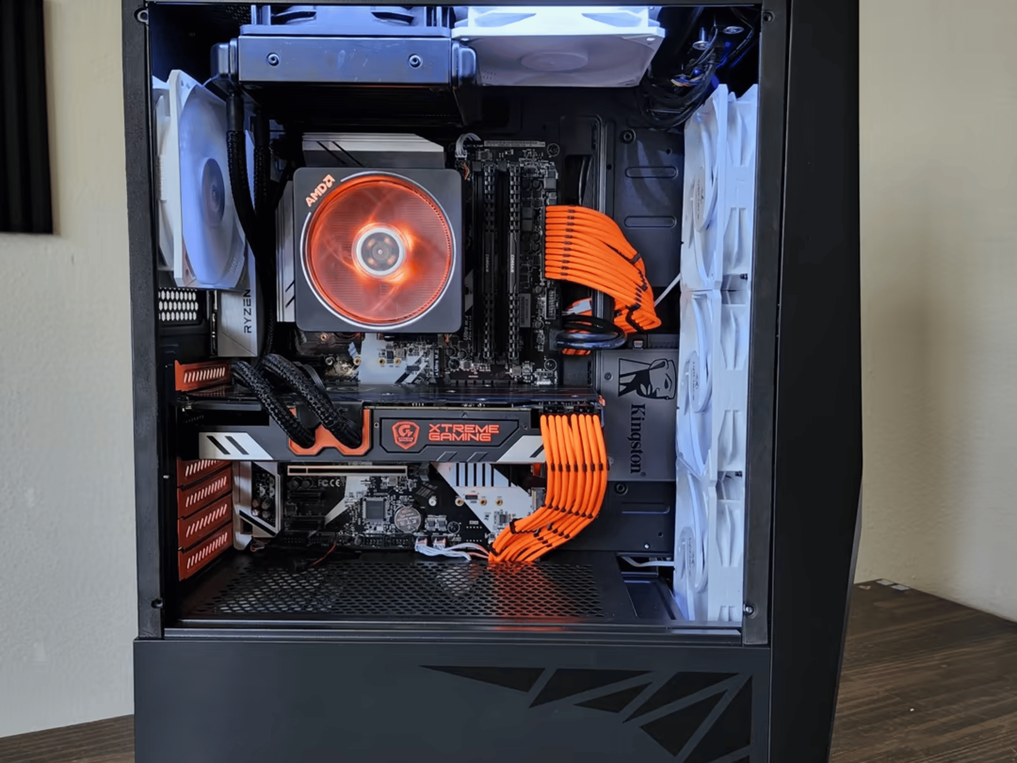 AMD Ryzen 7 1700 // Gigabyte xtreme gaming 1080 // Corsair Vengeance LPX 16GB 3000MHz