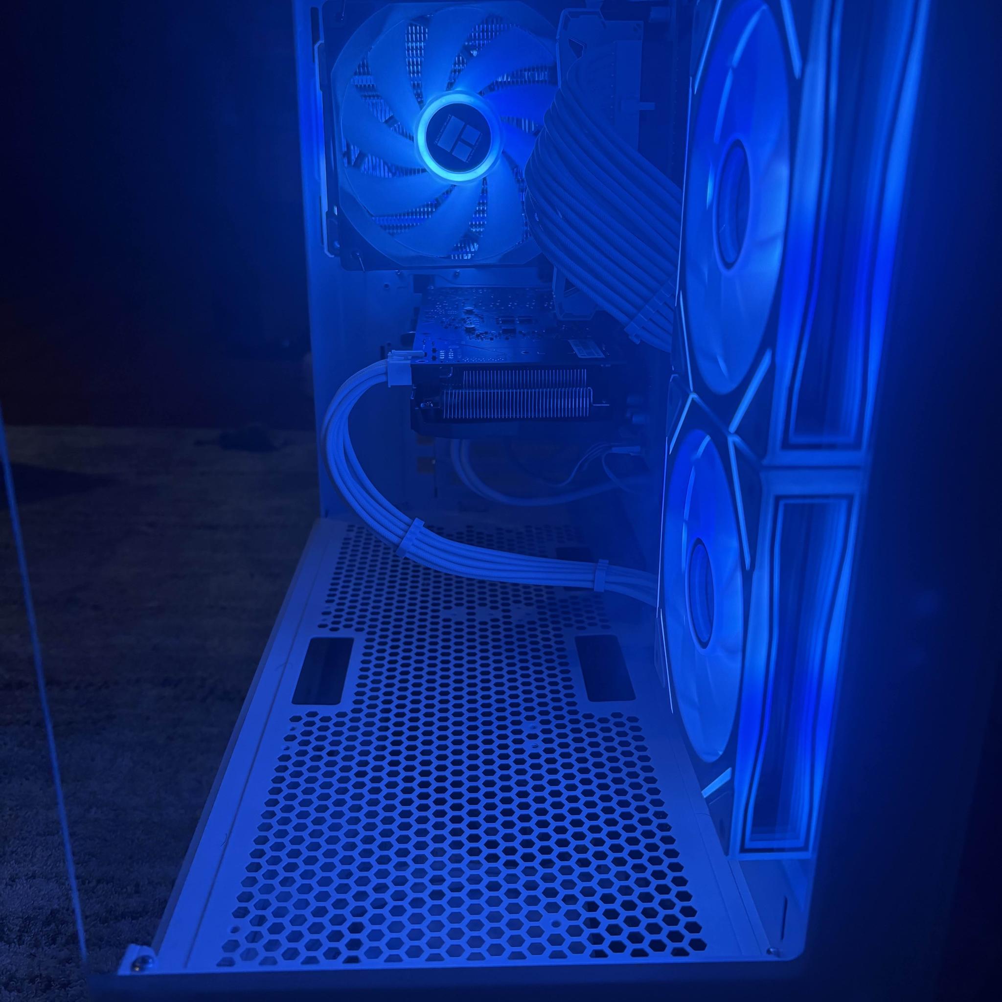 White Gaming PC – Ryzen 5 3600 + RTX 2060 Super – 16GB RAM, 1TB NVMe