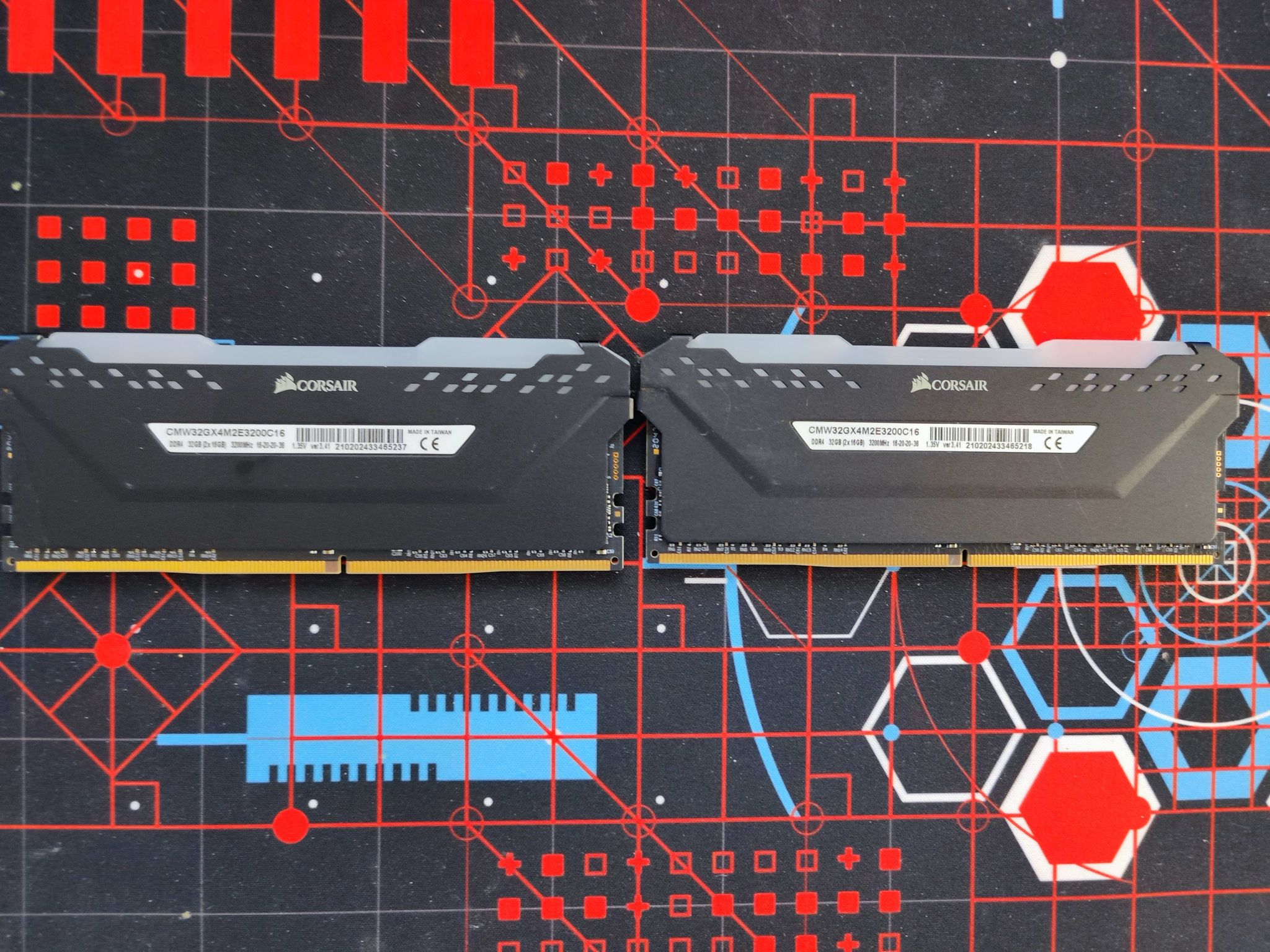 Corsair Vengeance RGB Pro 2x16GB 3200MHz CL16-20-20-38