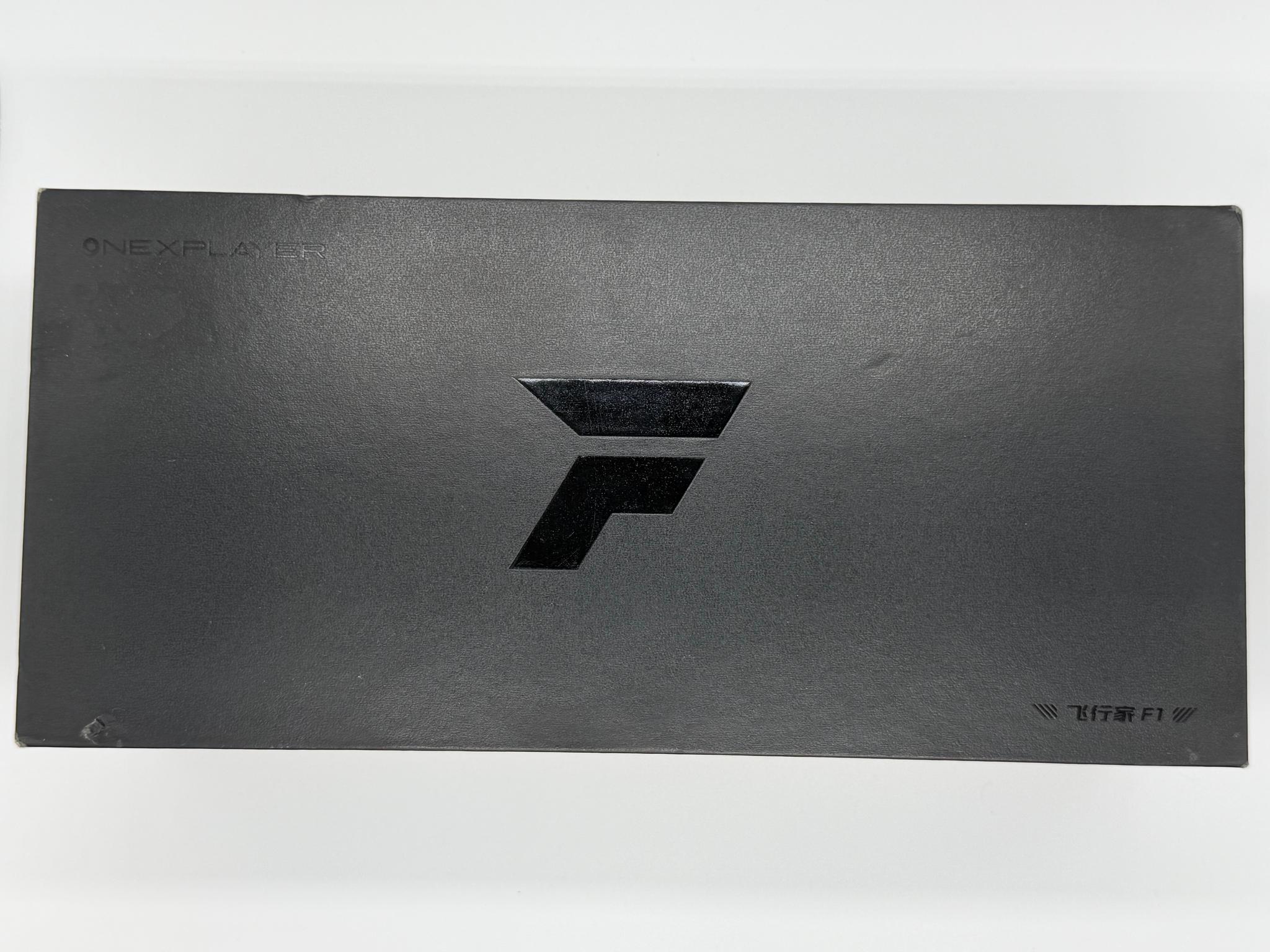ONEXPLAYER ONEXFLY F1 AMD Ryzen 7 7840U Handheld Gaming PC (32GB RAM / 2TB SSD)