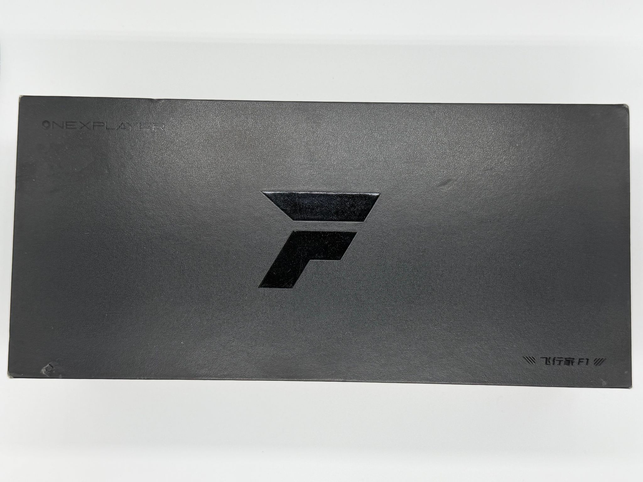 ONEXPLAYER ONEXFLY F1 AMD Ryzen 7 7840U Handheld Gaming PC (32GB RAM / 2TB SSD)