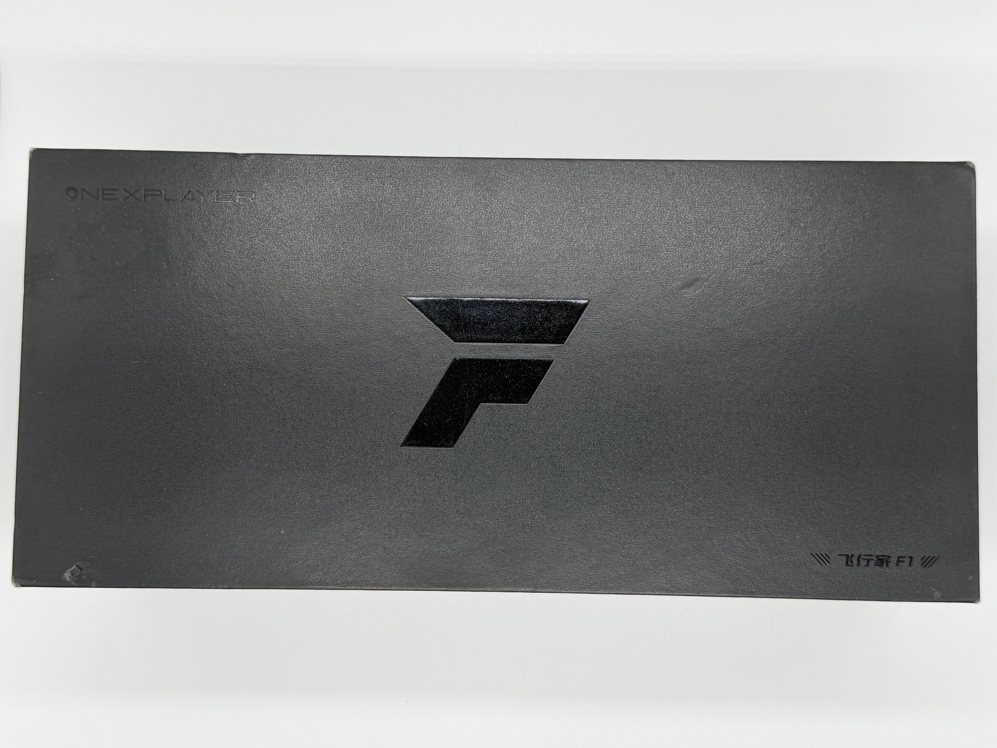 ONEXPLAYER ONEXFLY F1 AMD Ryzen 7 7840U Handheld Gaming PC (32GB RAM / 2TB SSD)