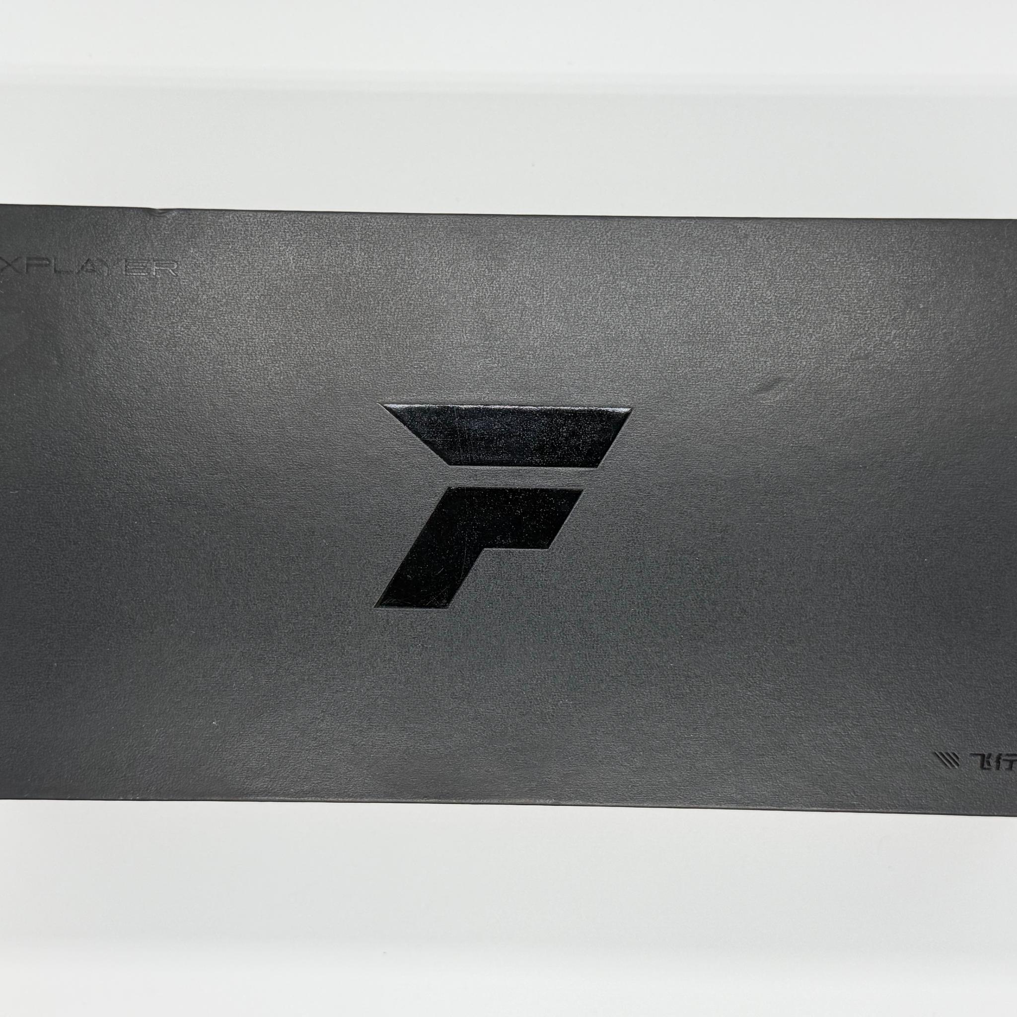 ONEXPLAYER ONEXFLY F1 AMD Ryzen 7 7840U Handheld Gaming PC (32GB RAM / 2TB SSD)