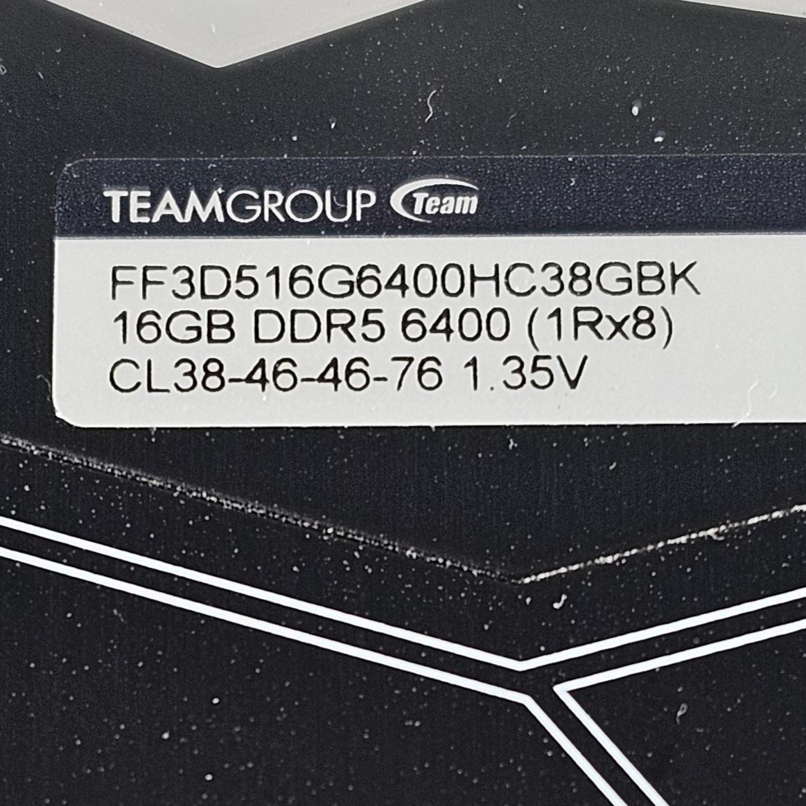 32GB DDR5 (2x16GB) CL38 6400MT/s TeamGroup T-Force Delta RGB