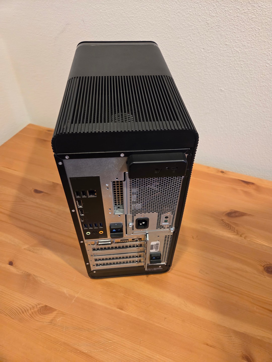Ultra Budget Gaming Done Right! i7 7700, Zotac GTX 1060 6GB, 8GB