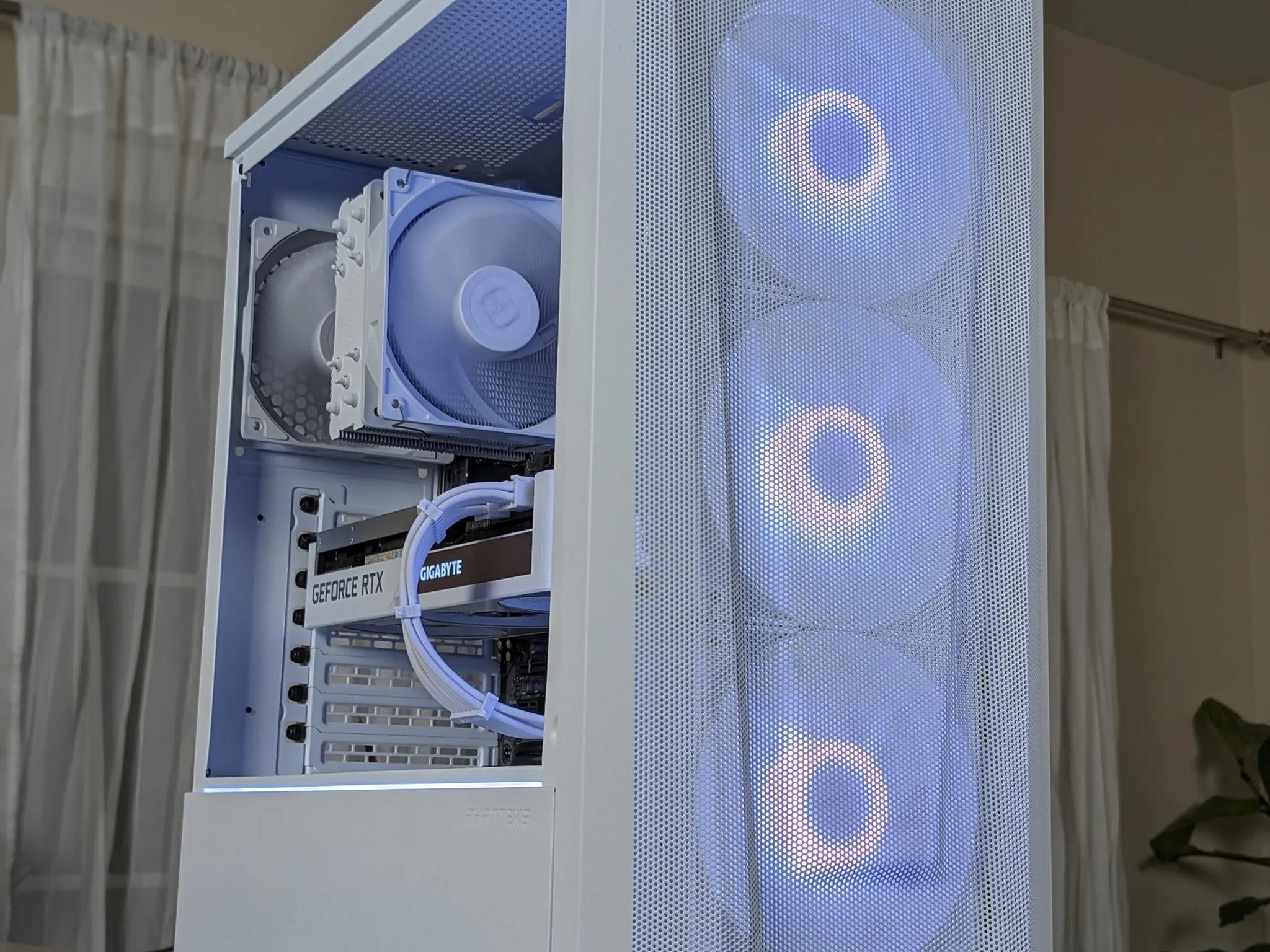 Mid Range All White Gaming PC - Ryzen 5 5600 - RTX 3070