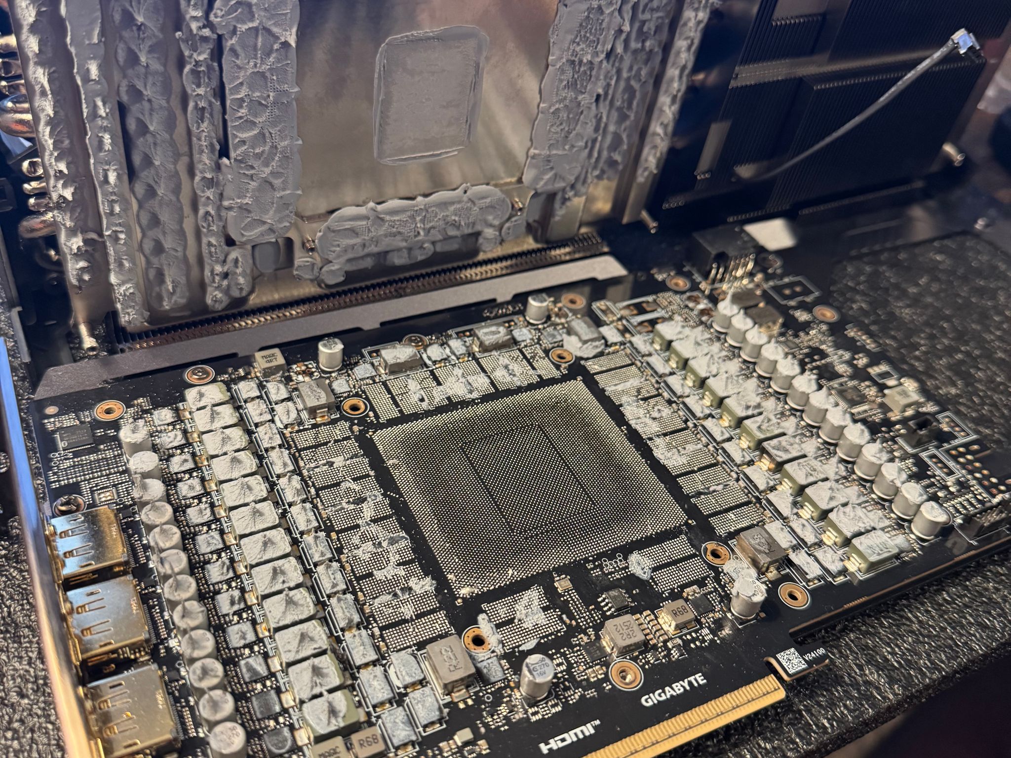 GIGABYTE GeForce RTX 5080 GAMING OC 16G