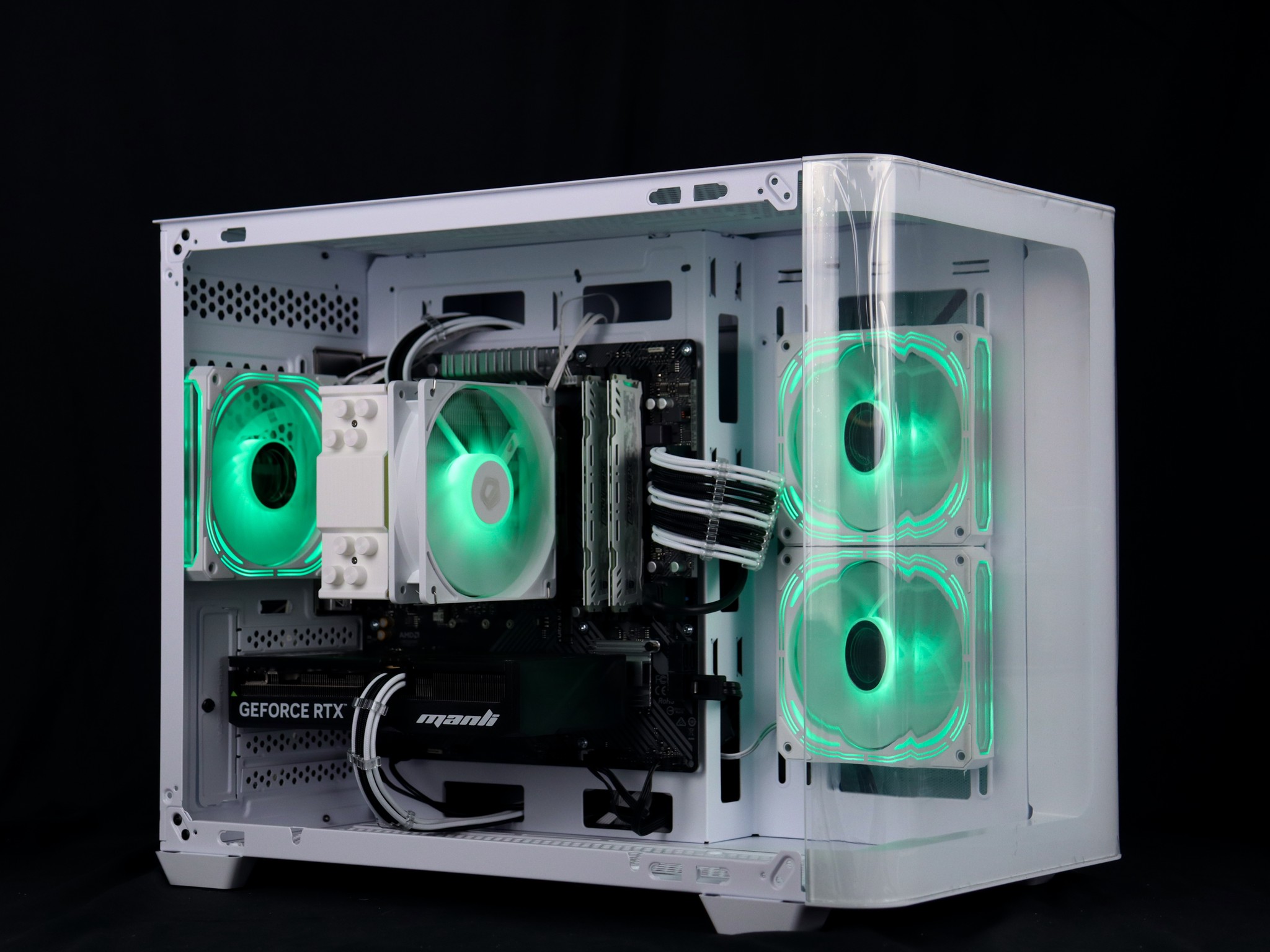 🧊❄️🧊 White Gaming PC – RTX 5060, Ryzen 5 5600, 16GB RAM, 1TB SSD - WiFi 🧊❄️🧊