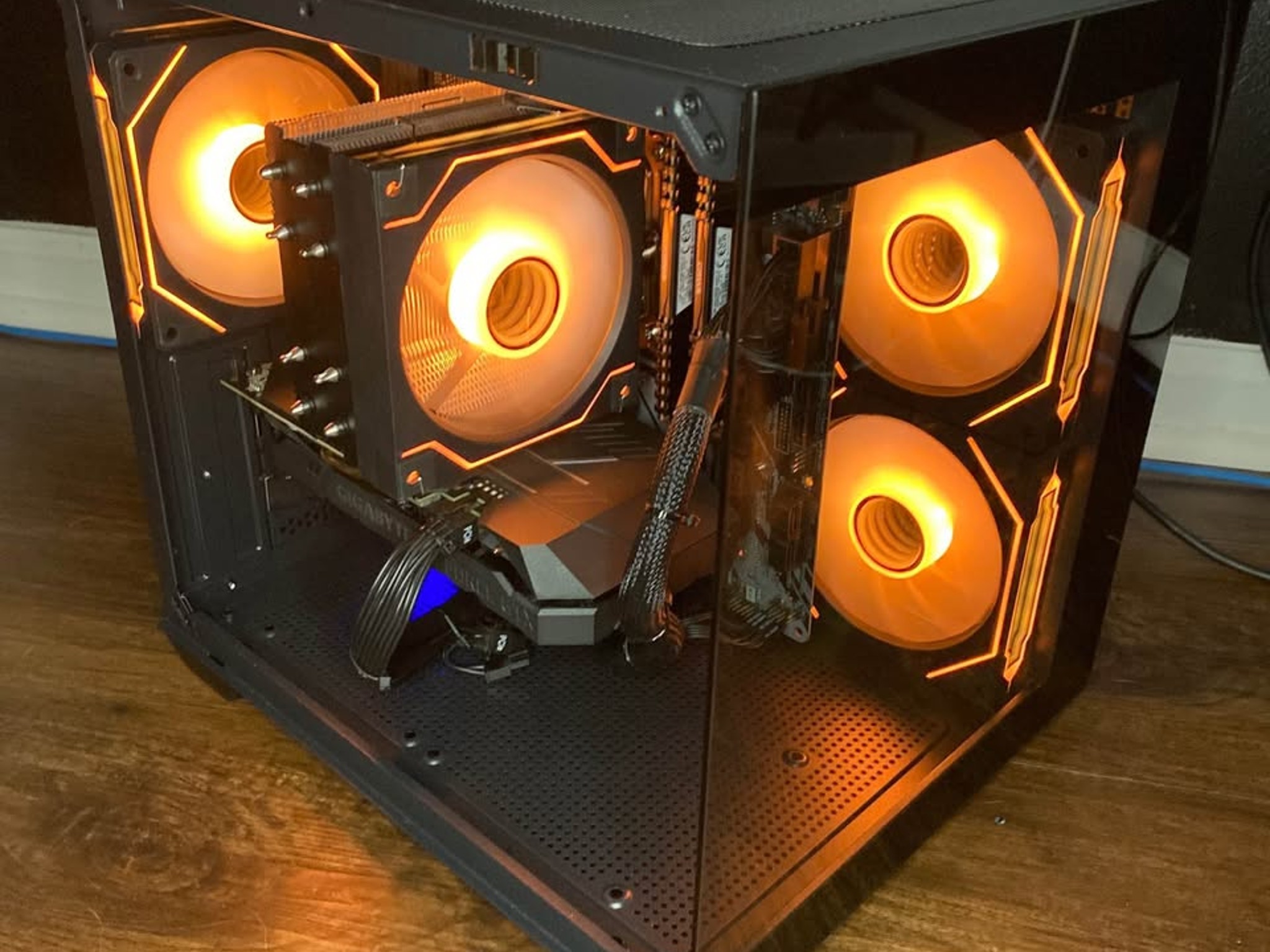 Black Gaming PC (GTX 1660 Ti 6GB + I5-9400F + 16GB DDR4 + SSD)