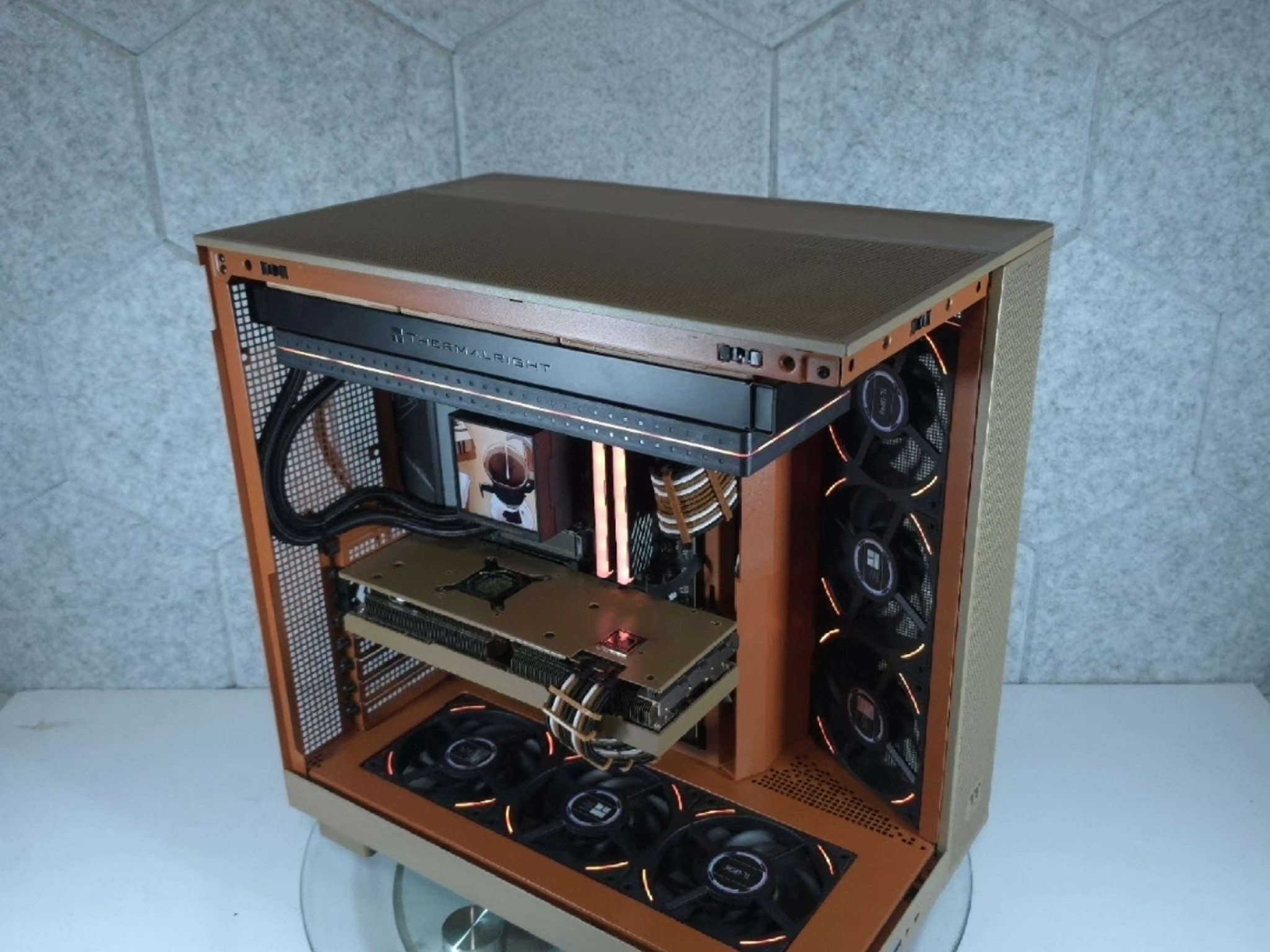 Radeon RX 7900XTX 🤎 Ryzen 7 9800X3D
