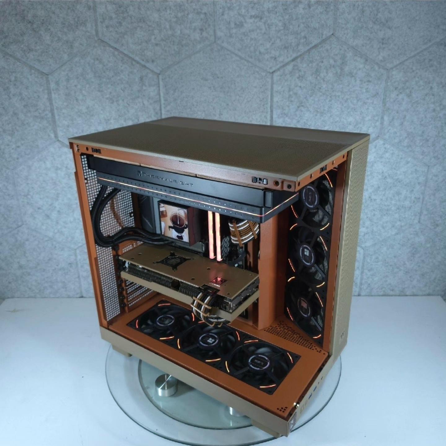 Radeon RX 7900XTX 🤎 Ryzen 7 9800X3D