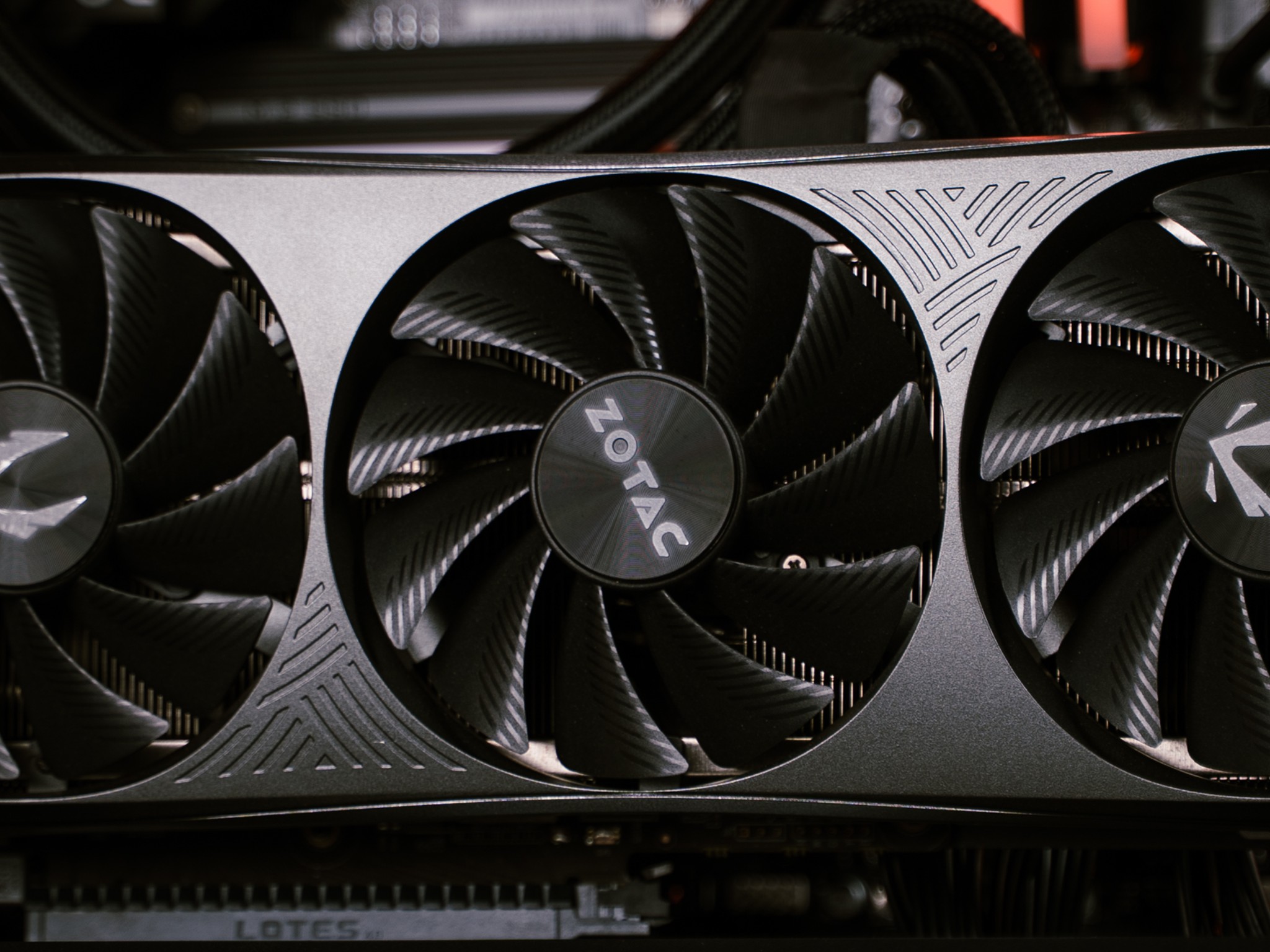 “Nebulor X” RTX 4070 Ti Intel Core i7 13700KF 32GB 2TB Windows 11 Workstation Gaming PC