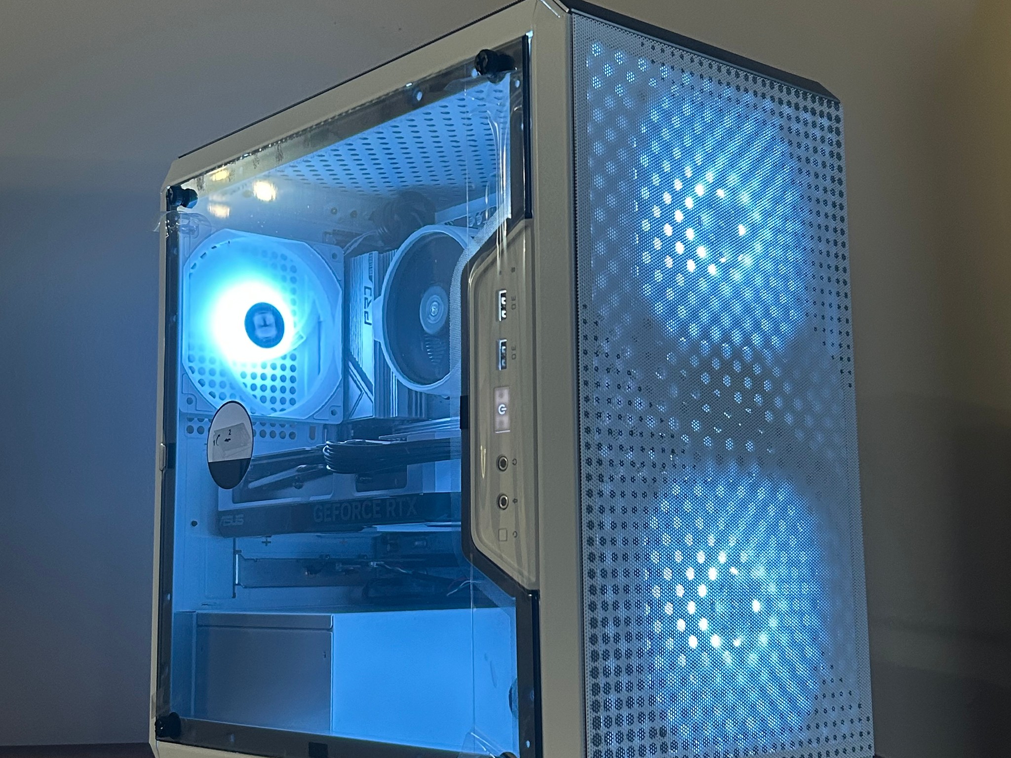 RTX 4060 | Ryzen 5 5500 | 1TB SSD | The Trooper