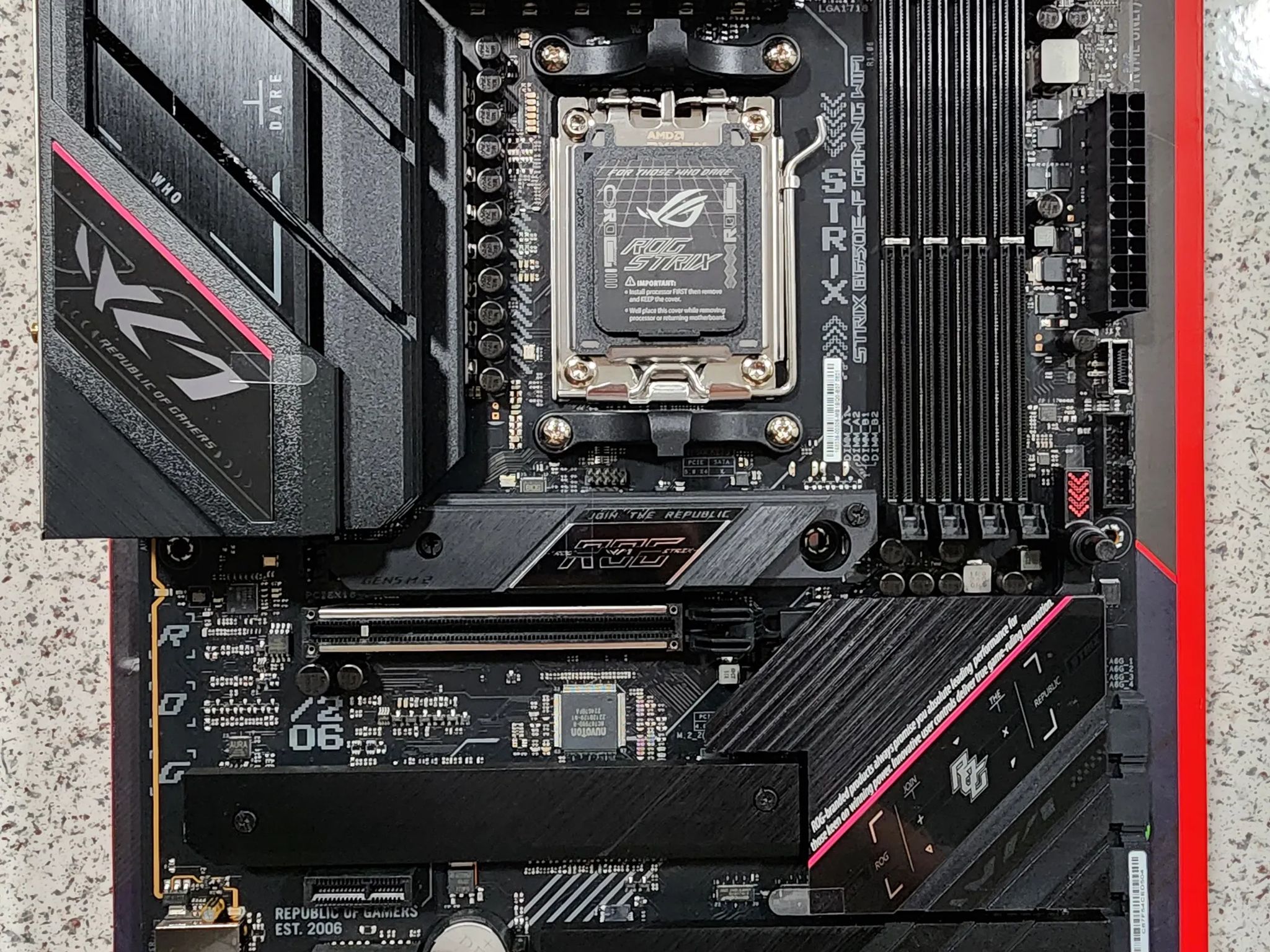 ASUS ROG Strix B650E-F Gaming WiFi