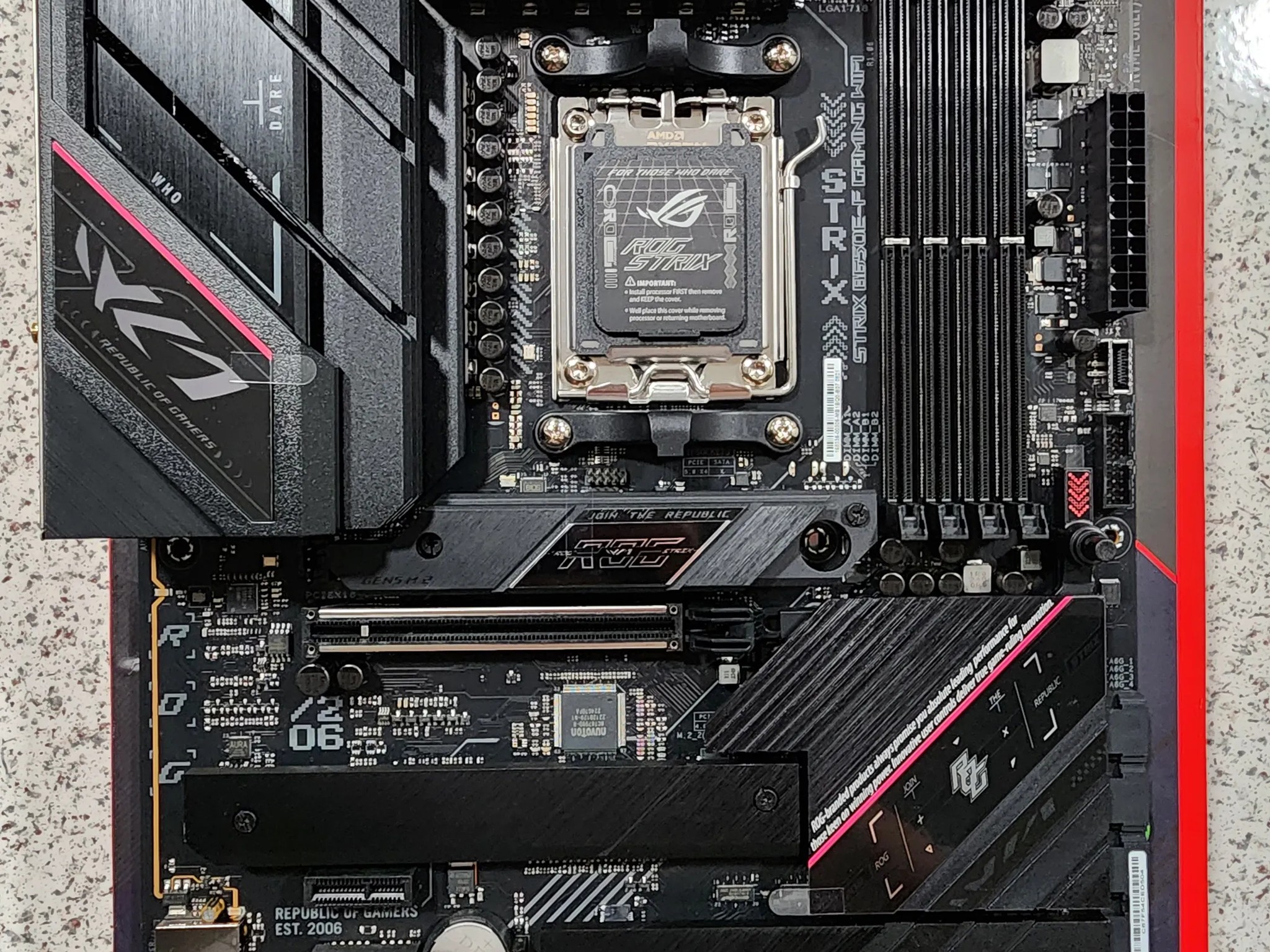 ASUS ROG Strix B650E-F Gaming WiFi