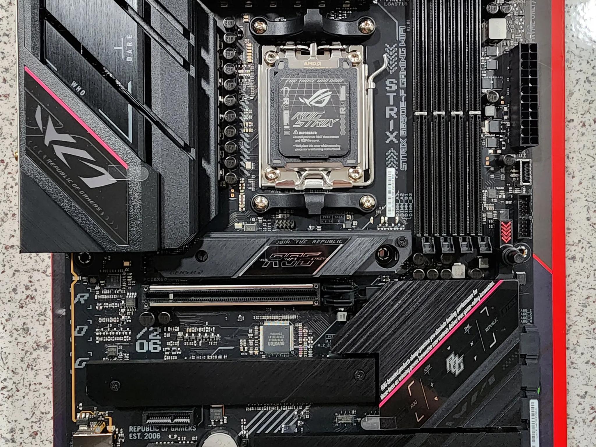 ASUS ROG Strix B650E-F Gaming WiFi