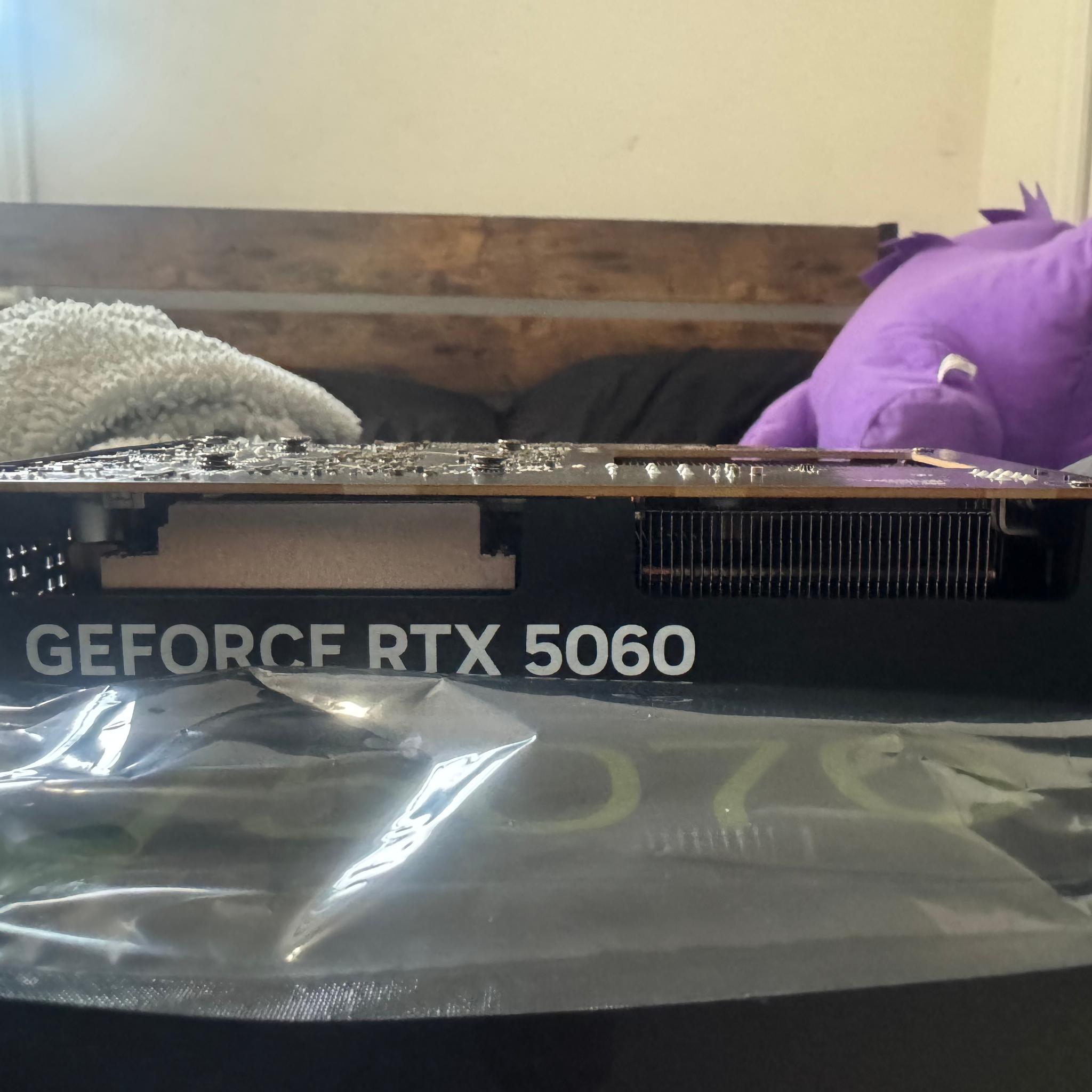 GEFORCE RTX 5060 8GB *USED FOR 1 MONTH*