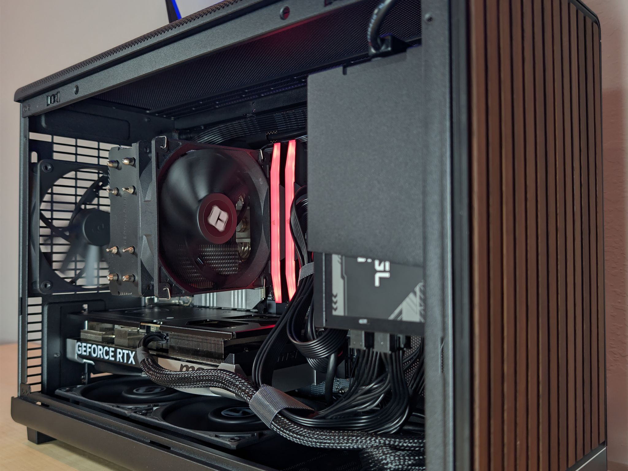 RTX 5070 // Ryzen 9600x // 32GB DDR5 // 1TB Gen4 NVMe // WiFi