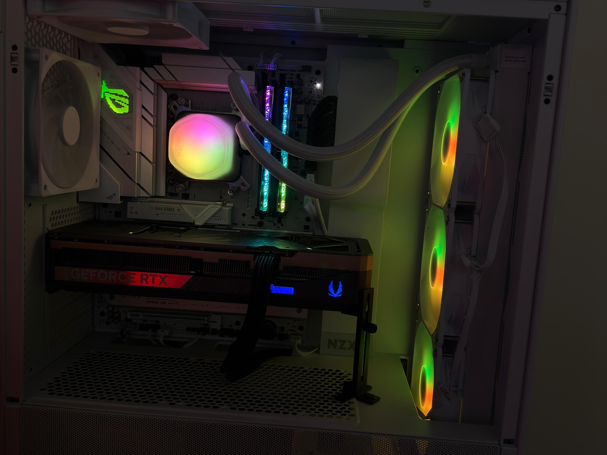RTX 5080 + Ryzen 7 9800X3D High-End Gaming PC | 32GB DDR5 6000 CL28 Trident Z | NZXT
