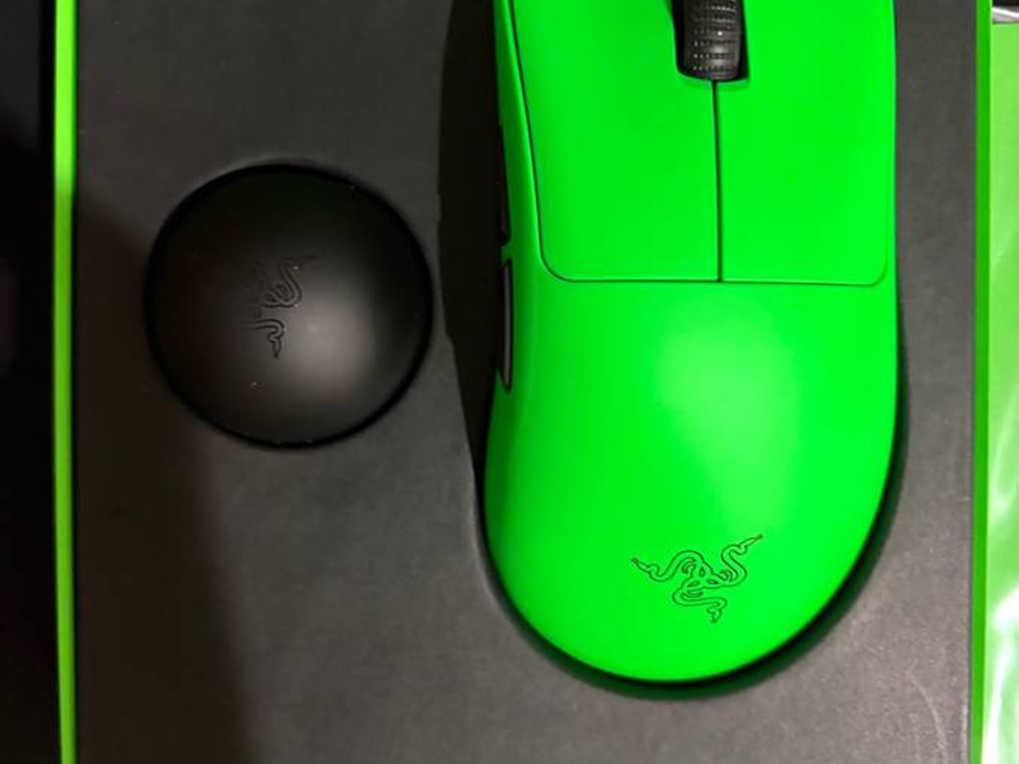 Razer Deathadder V4 PRO ESPORTS GREEN EDITION