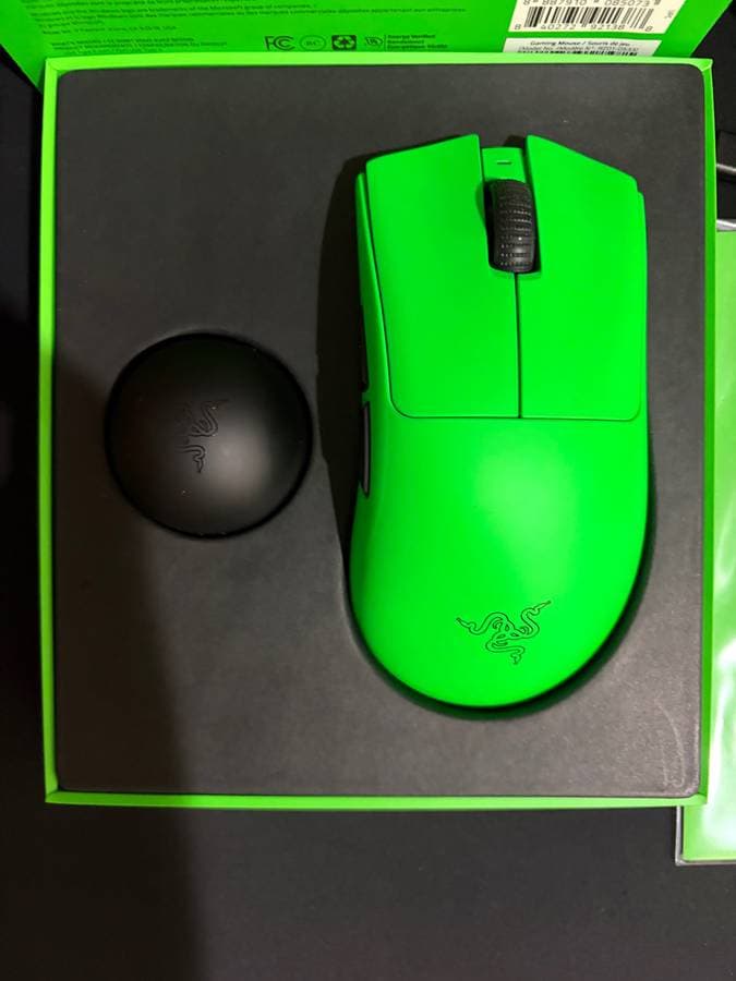 Razer Deathadder V4 PRO ESPORTS GREEN EDITION