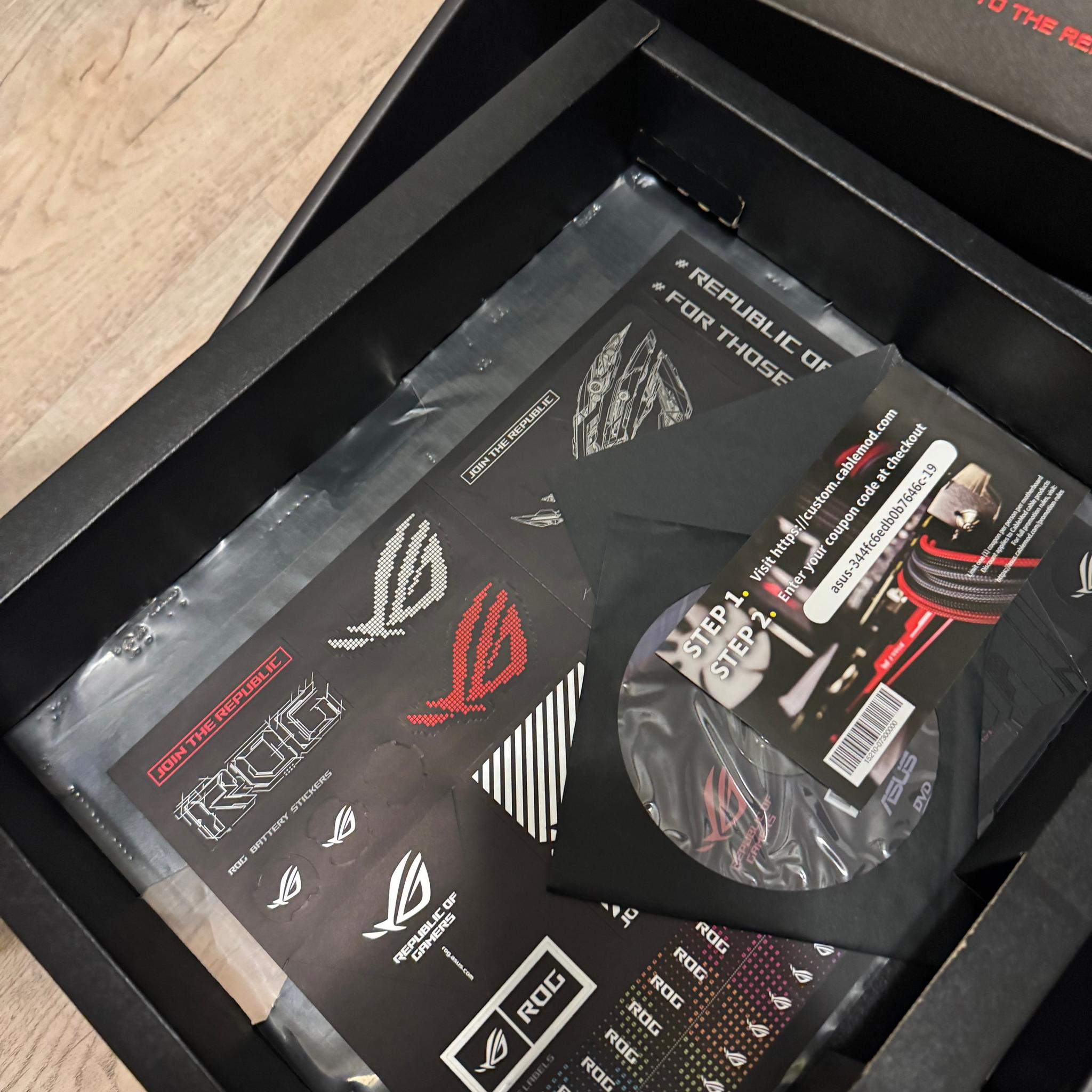 ASUS ROG X570 Crosshair VIII Hero (Wi-Fi)