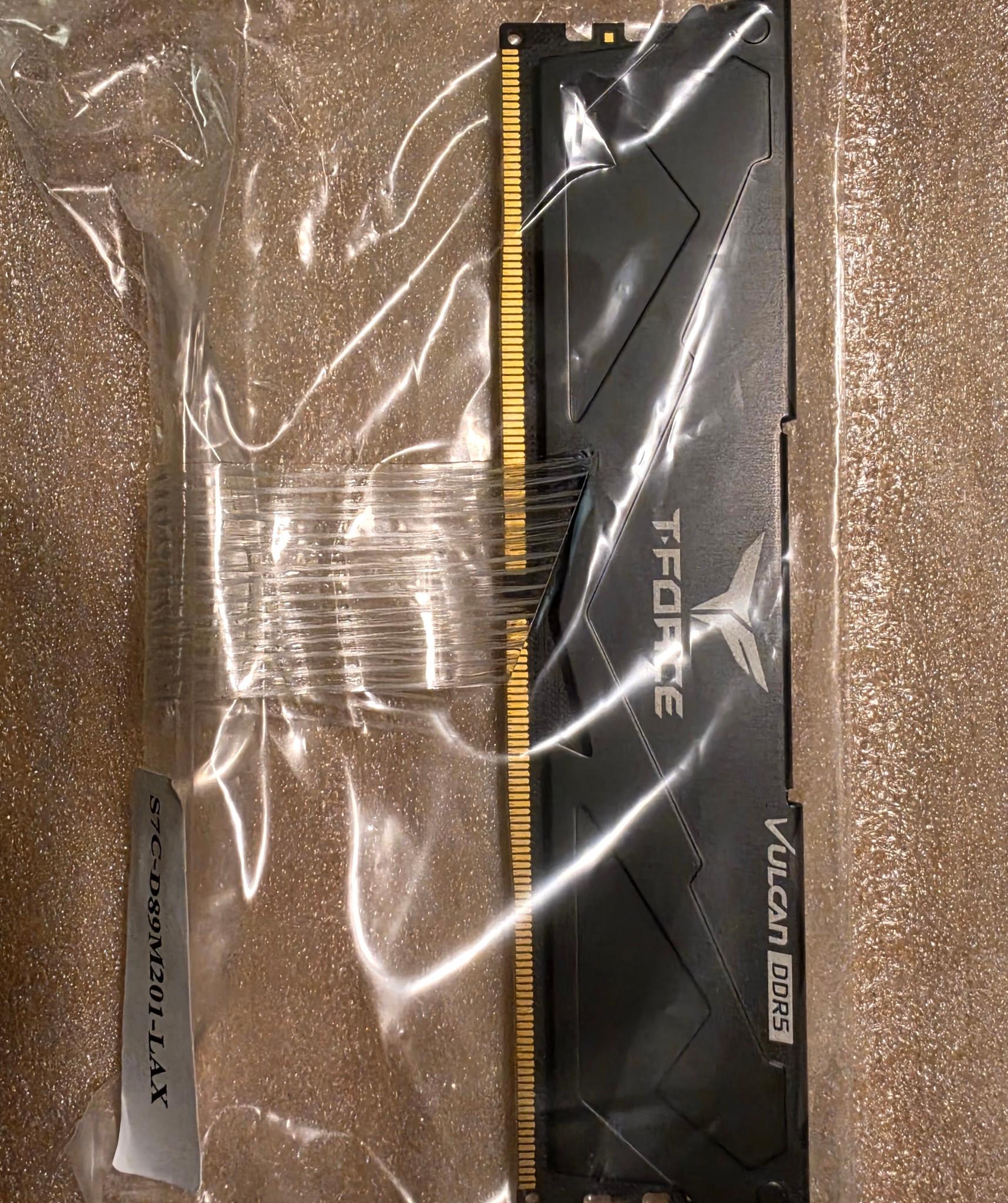 COMBO ASUS TUF GAMING Z790-PLUS WIFI AND 16 GB DDR5 Ram
