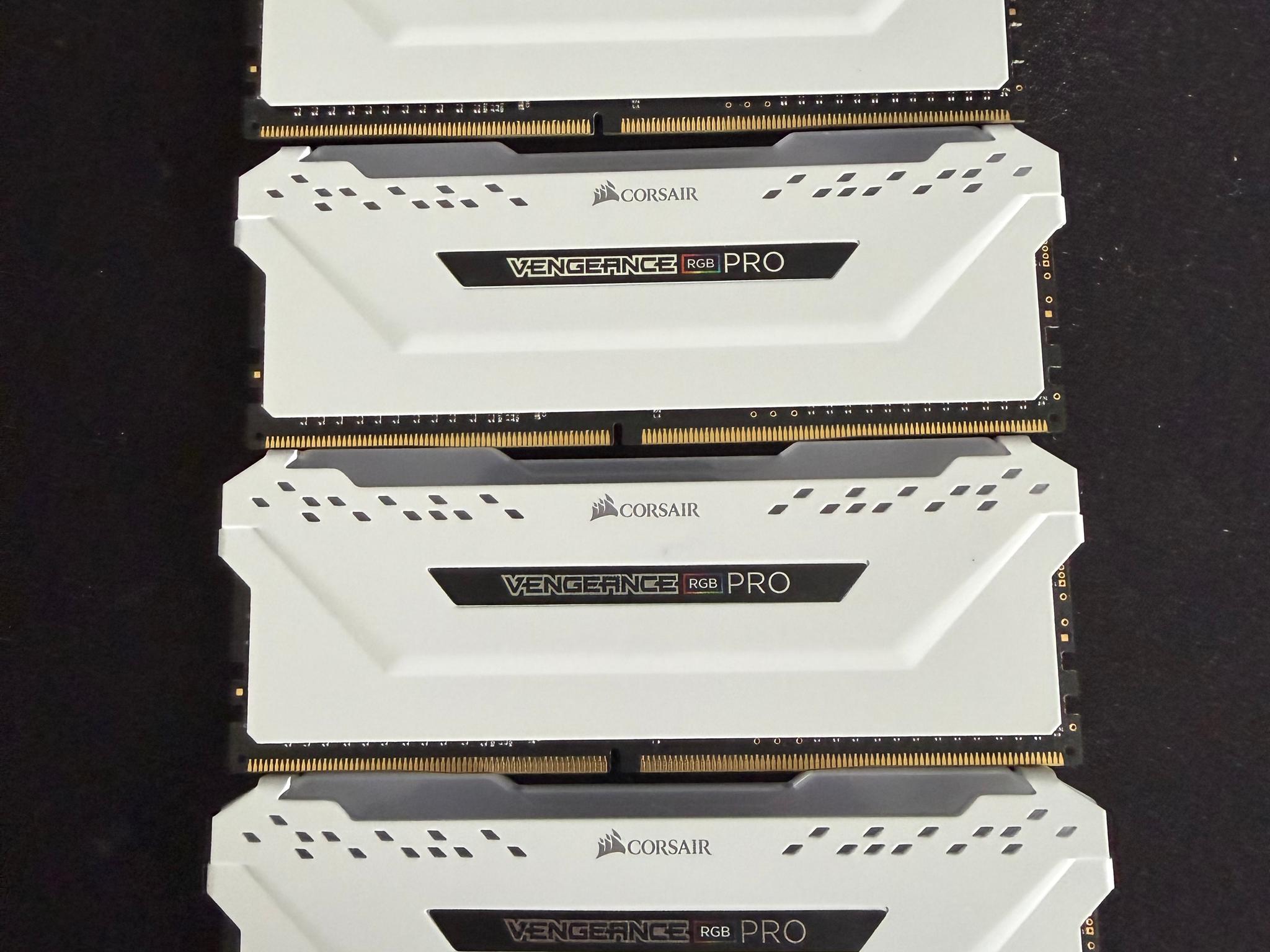 Corsair Vengeance Pro RGB 32GB DDR4 3000MHz