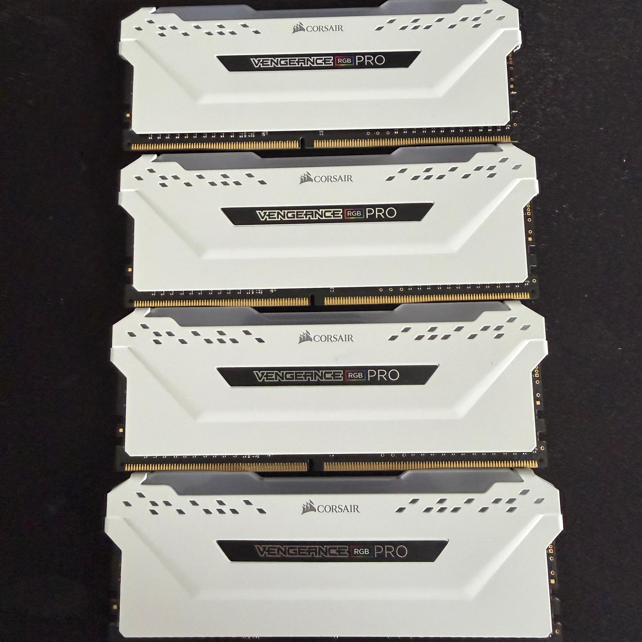 Corsair Vengeance Pro RGB 32GB DDR4 3000MHz