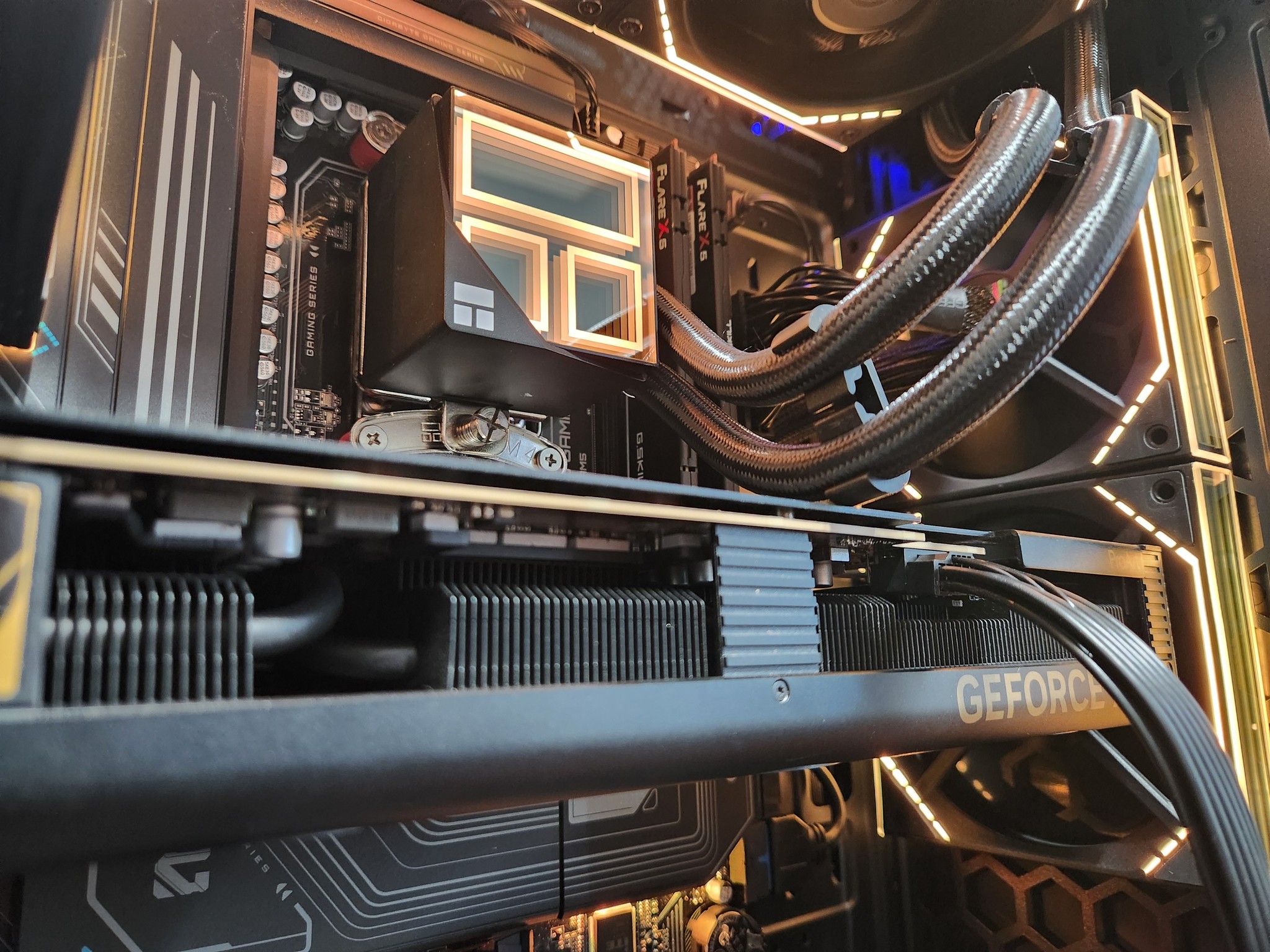 ✨AURUM✨ RTX 4070 TI SUPER 16GB | RYZEN 7 7800X3D | 32GB DDR5 6000MTs | 2 TB NVME | 750W | WIFI & BT