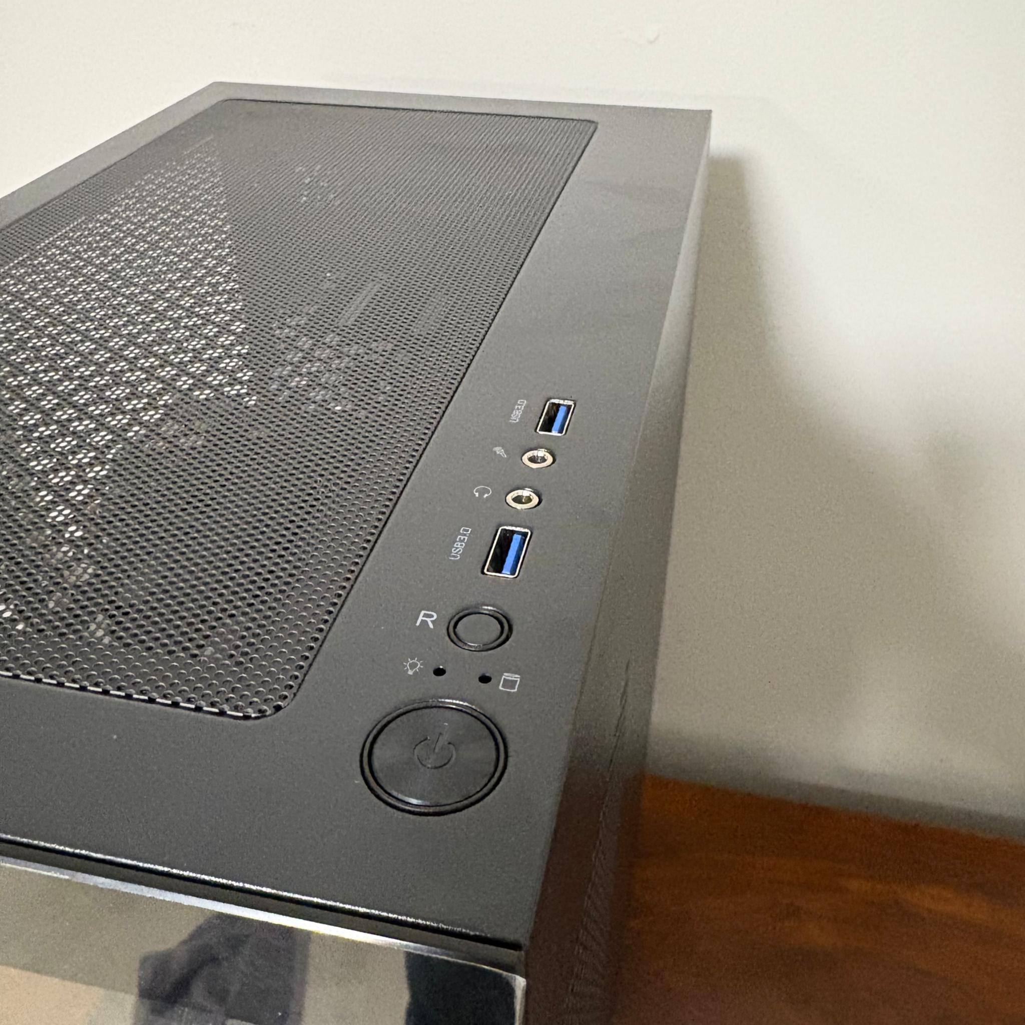 RTX 4070 TI Super | Ryzen 7 7700X | 32GB DDR4 | 1 TB SSD | 750W PSU | 3x 120mm Fan | mATX Case
