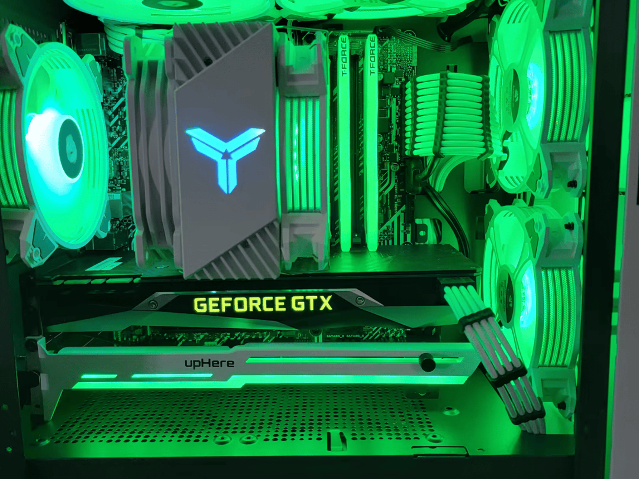 Off-White : Custom Gaming PC (i3-10100F, 16gb ddr4, GTX 1080, 256GB NVME SSD, 2TB HDD)
