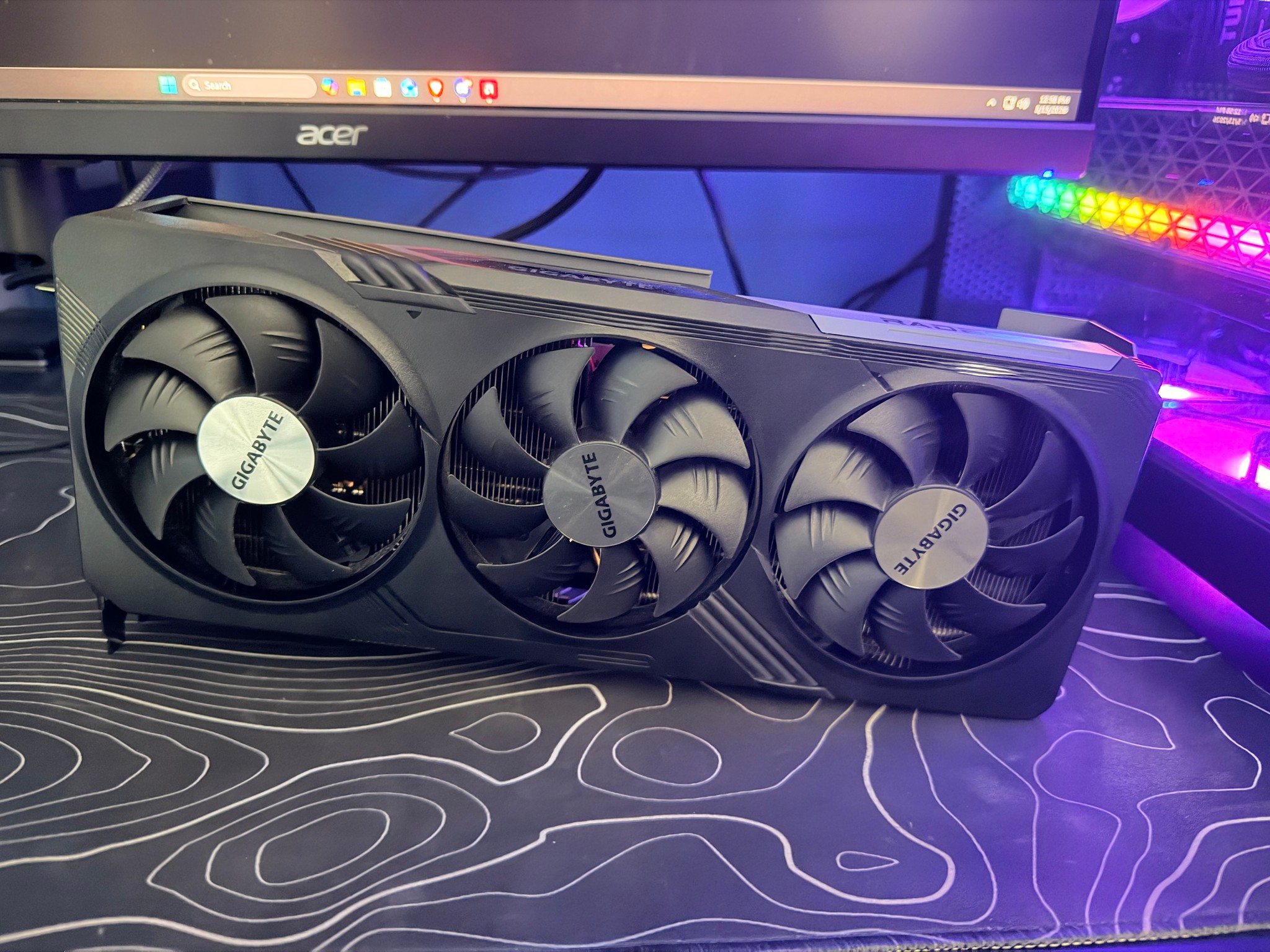 GIGABYTE Radeon RX 7800 XT GAMING OC 16G