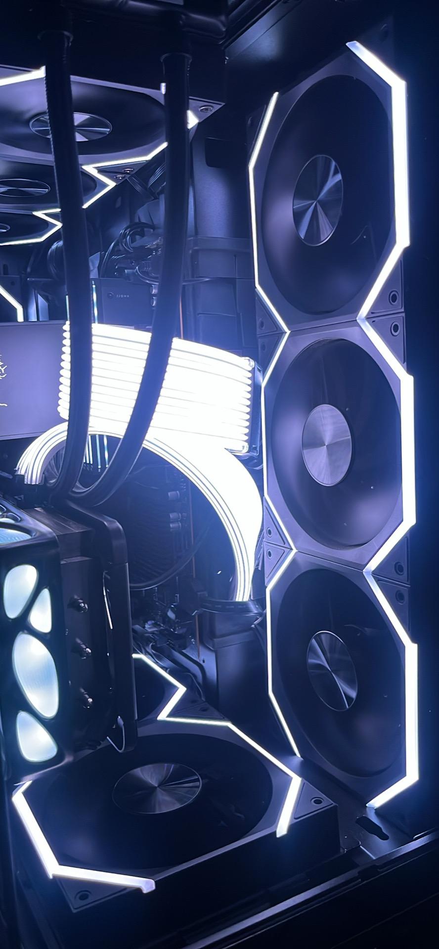 GAMING BUILD | 9070 XT | 7800X3D | 4TB M.2 | 32GB DDR5