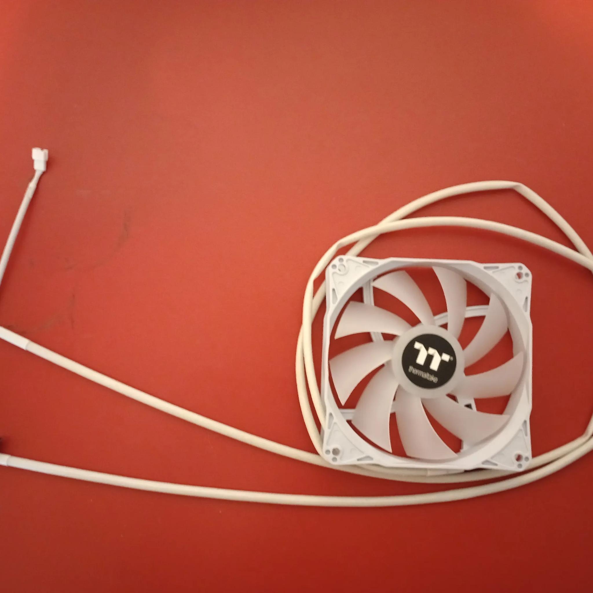 Thermaltake TH360 AIO