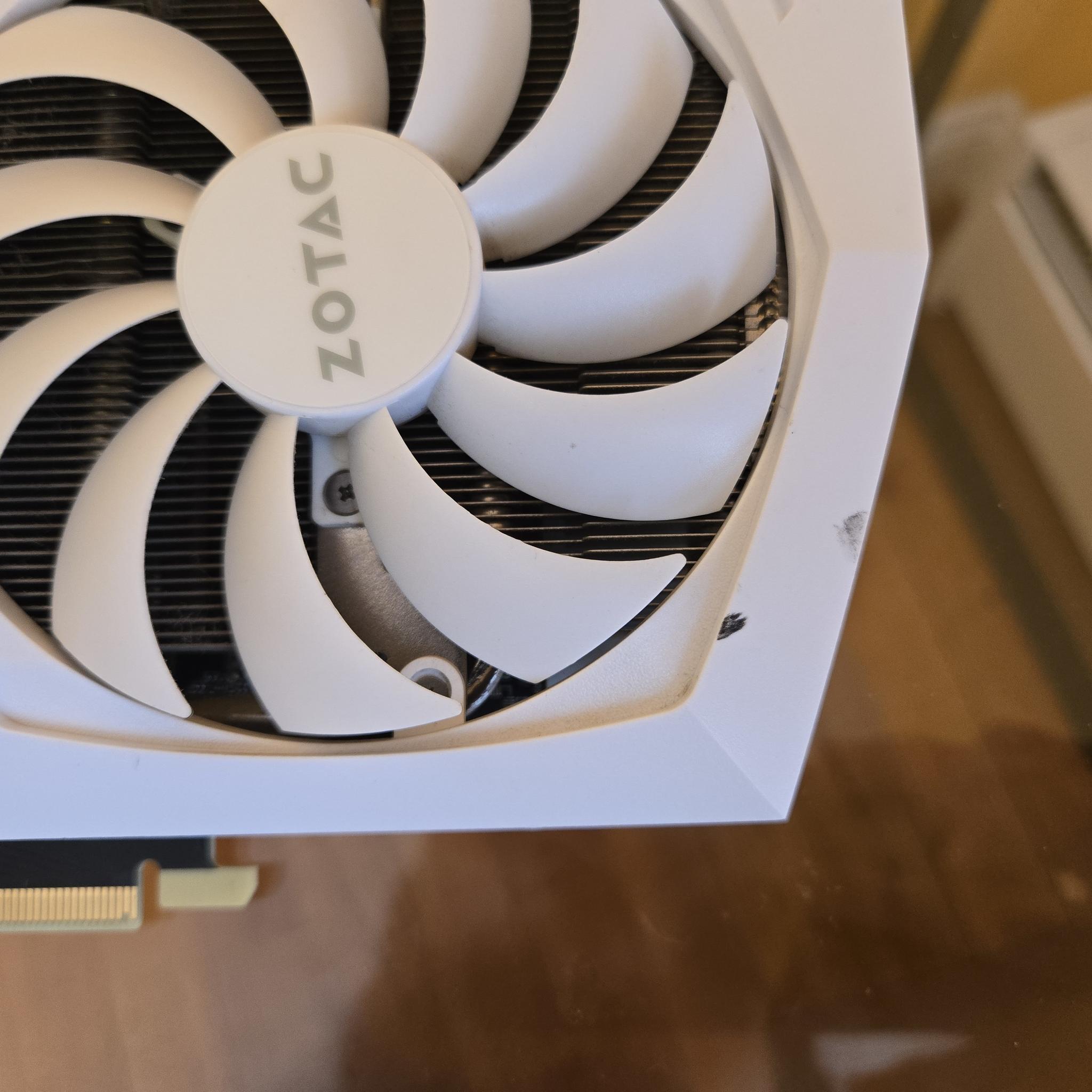 Zotac Amp White Edition RTX 3060 12GB