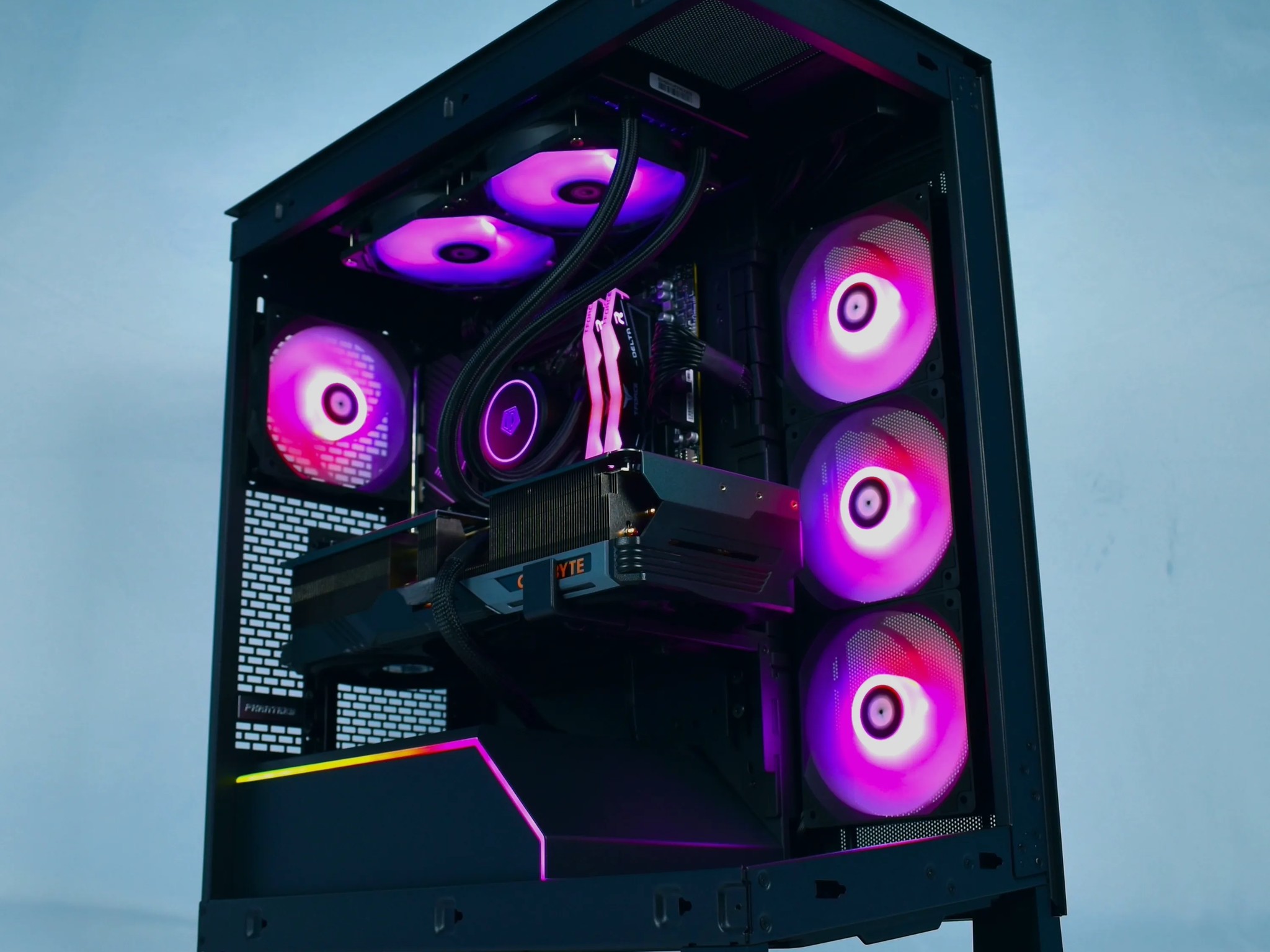 ⚡️GODLIKE⚡️ 1440p/4K Gaming/Streaming PC | Ryzen 7 9800X3D, AMD RX 9070 XT, 2TB SSD, 32GB DDR5 | B